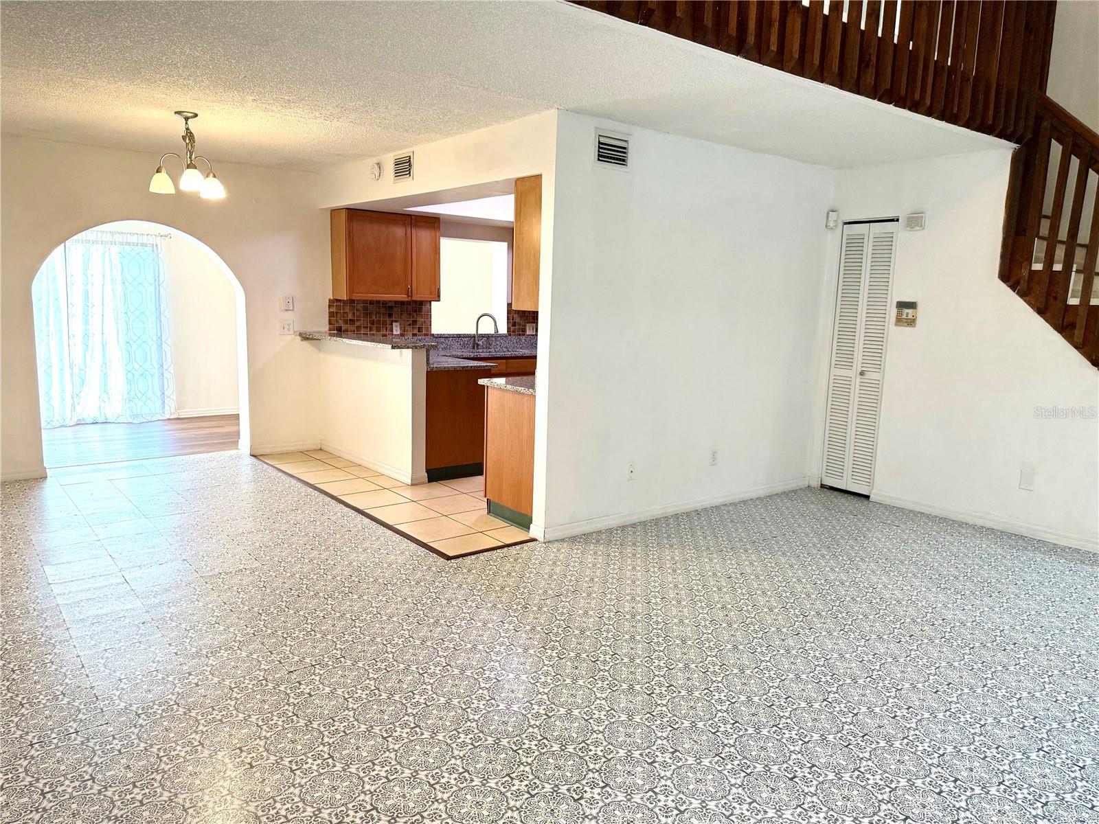 704 GASPARINO CT, SEFFNER, FL, 33584