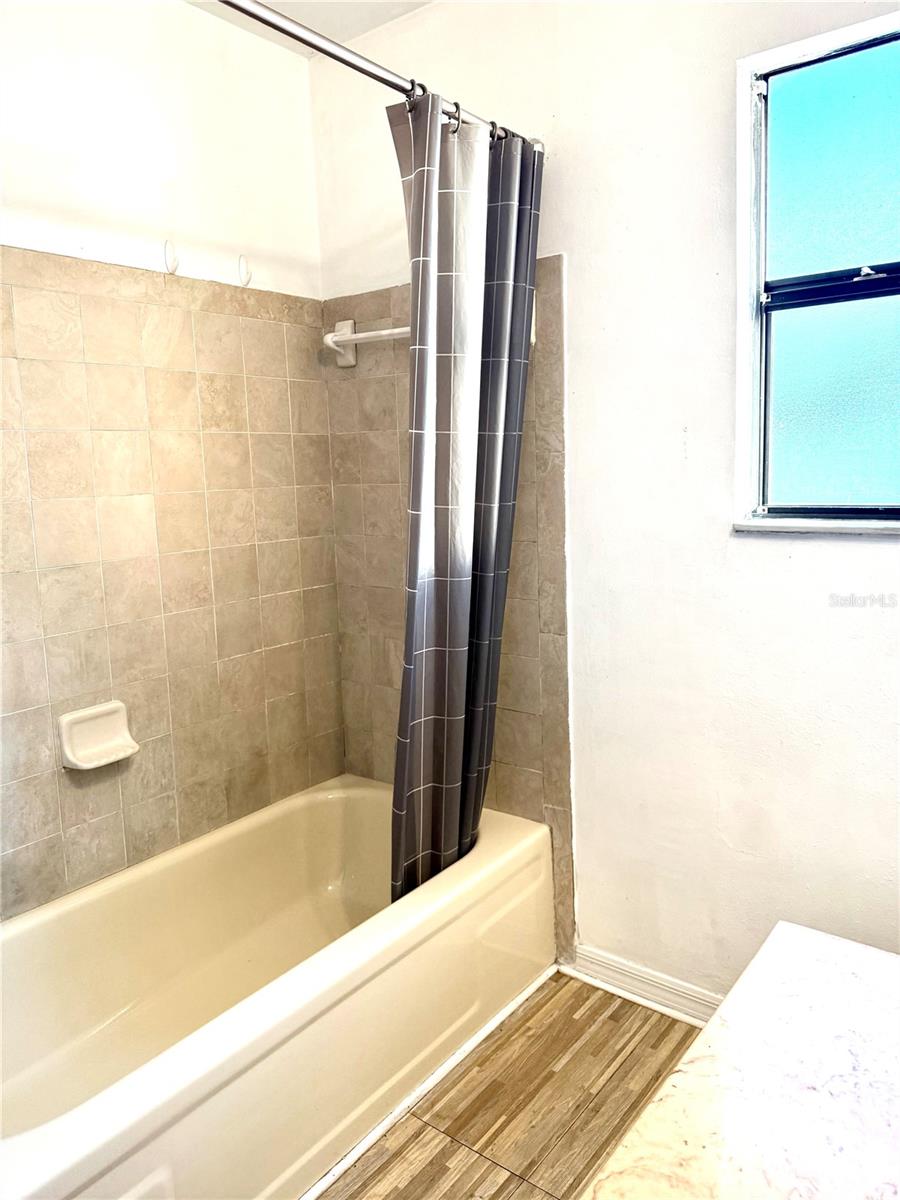 704 GASPARINO CT, SEFFNER, FL, 33584