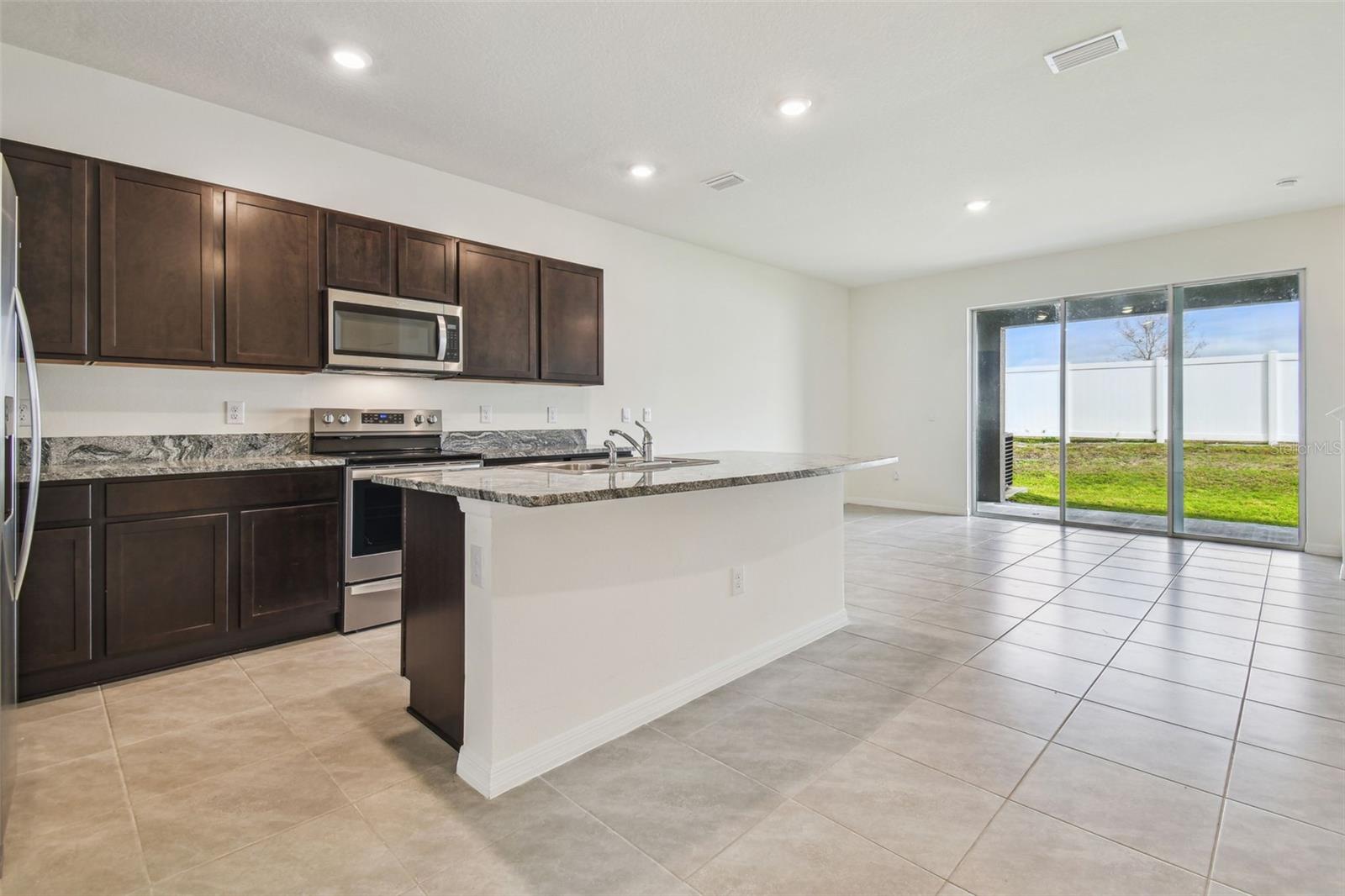 9271 ROCK HARBOUR WAY, TAMPA, FL, 33637