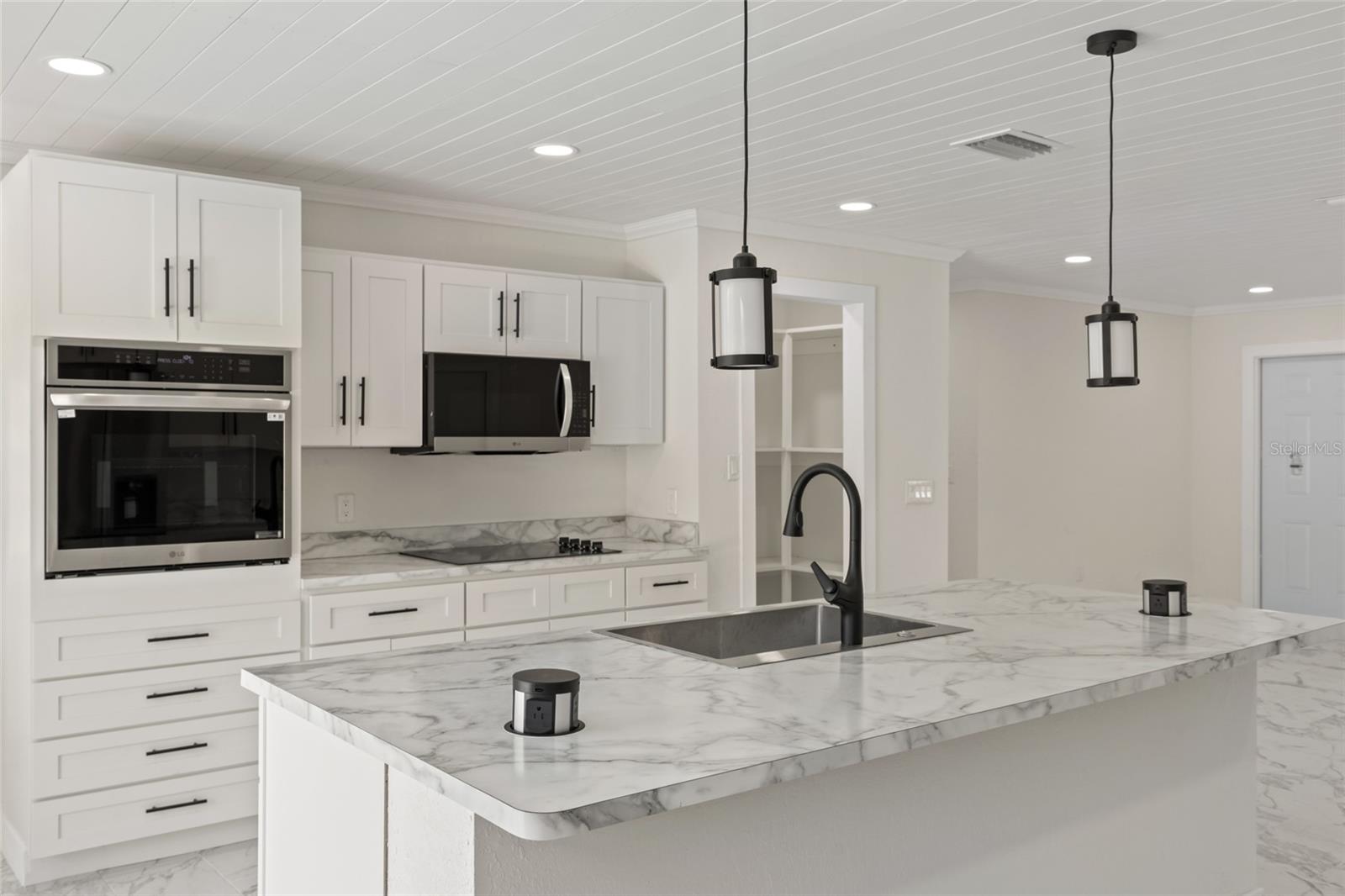 22352 BUFFALO AVE, PORT CHARLOTTE, FL, 33952
