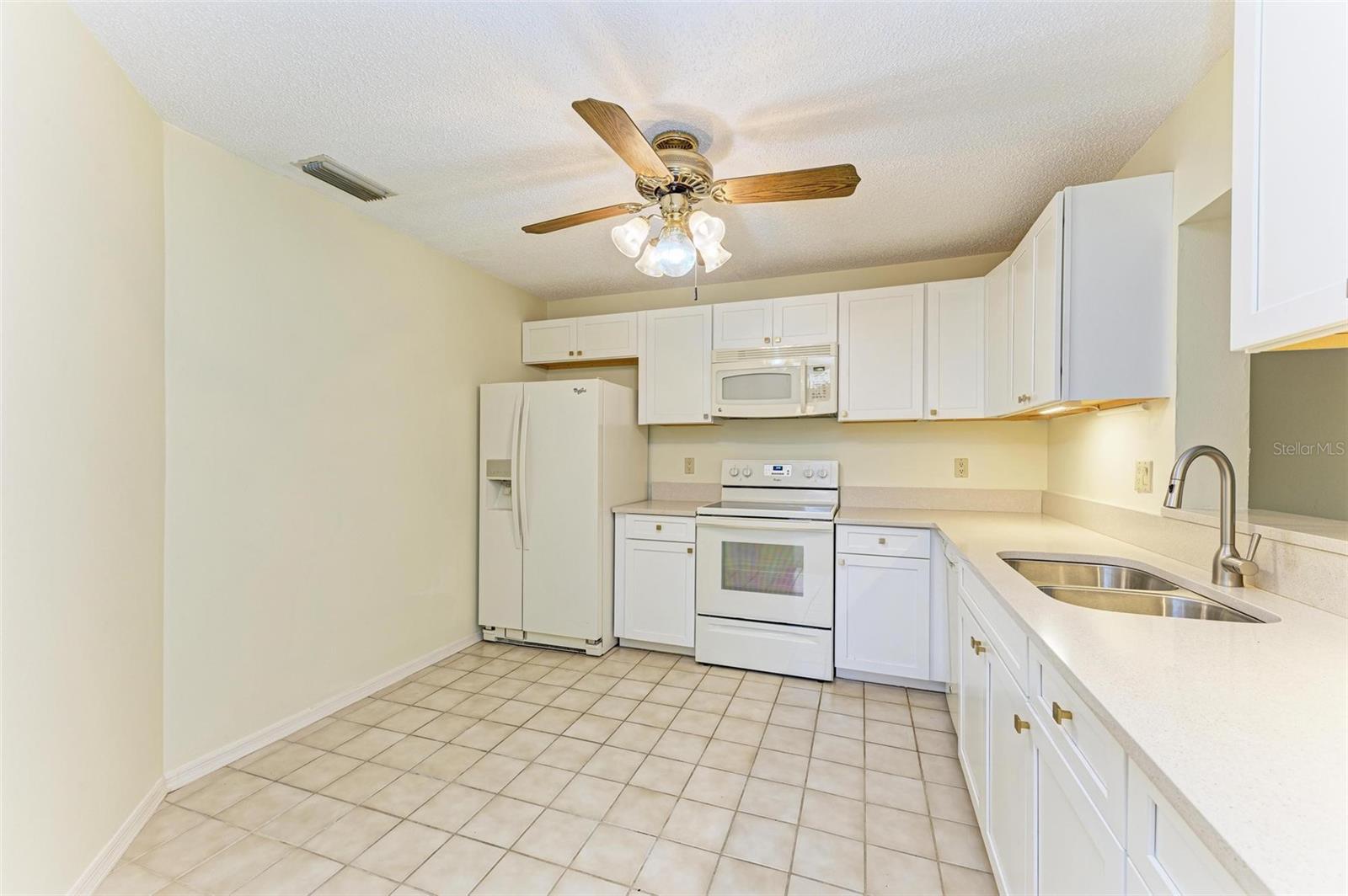 5612 ASHTON LAKE DR #5612, SARASOTA, FL, 34231