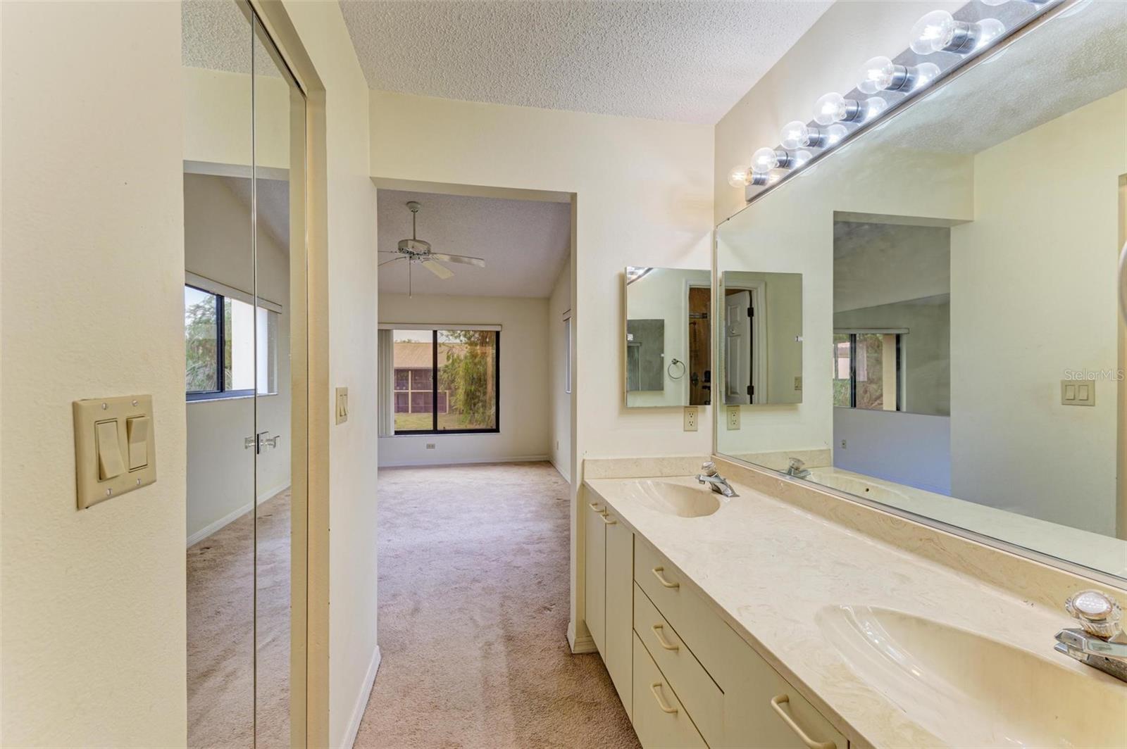 5612 ASHTON LAKE DR #5612, SARASOTA, FL, 34231