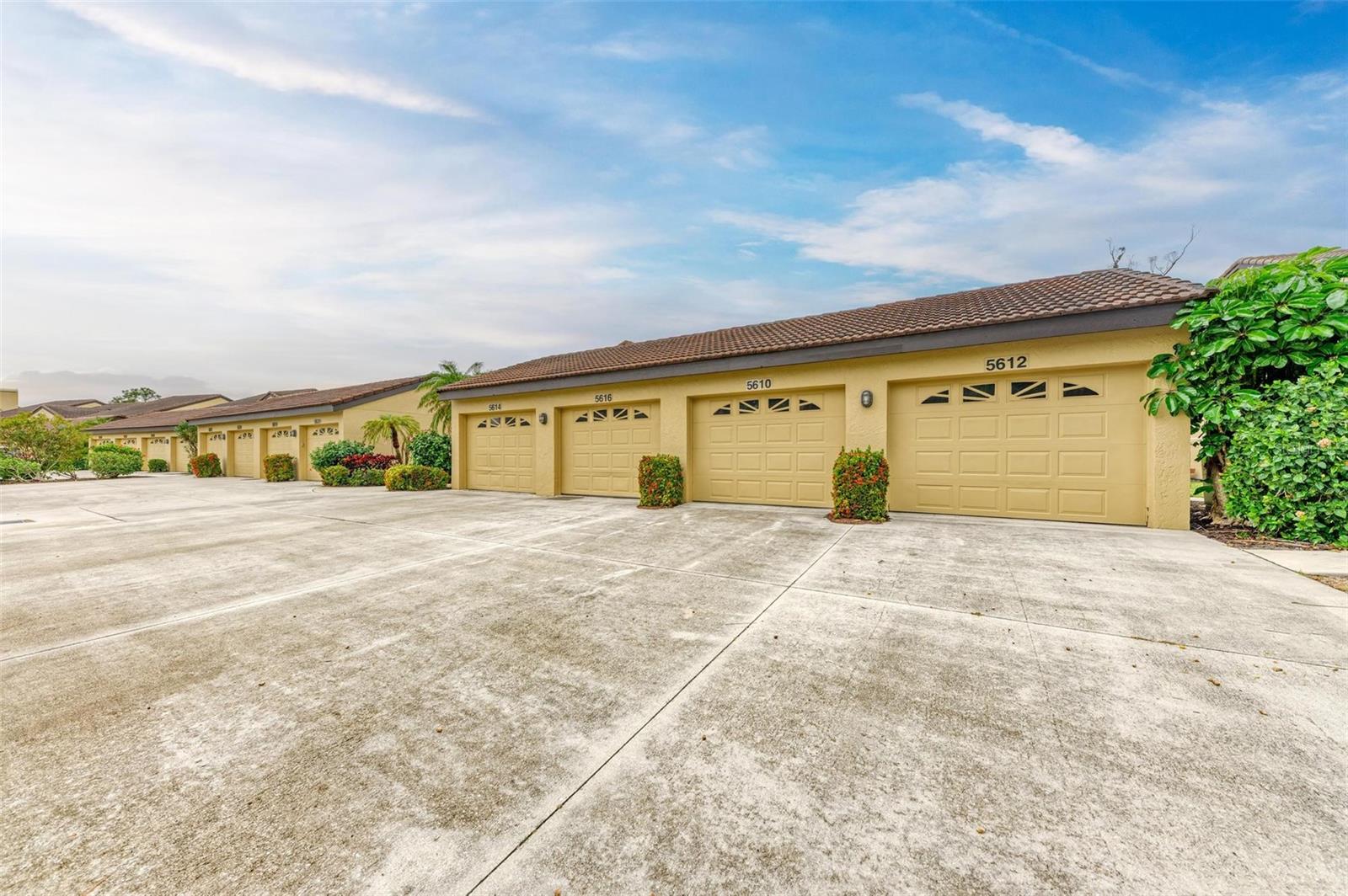 5612 ASHTON LAKE DR #5612, SARASOTA, FL, 34231