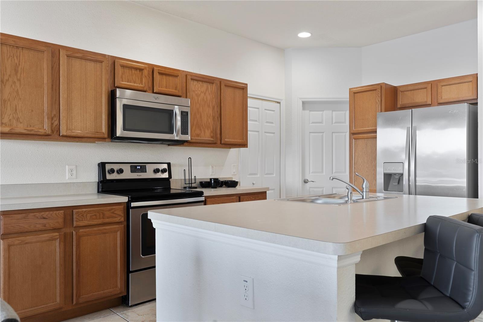 526 LAKE SHORE PKWY, DAVENPORT, FL, 33896
