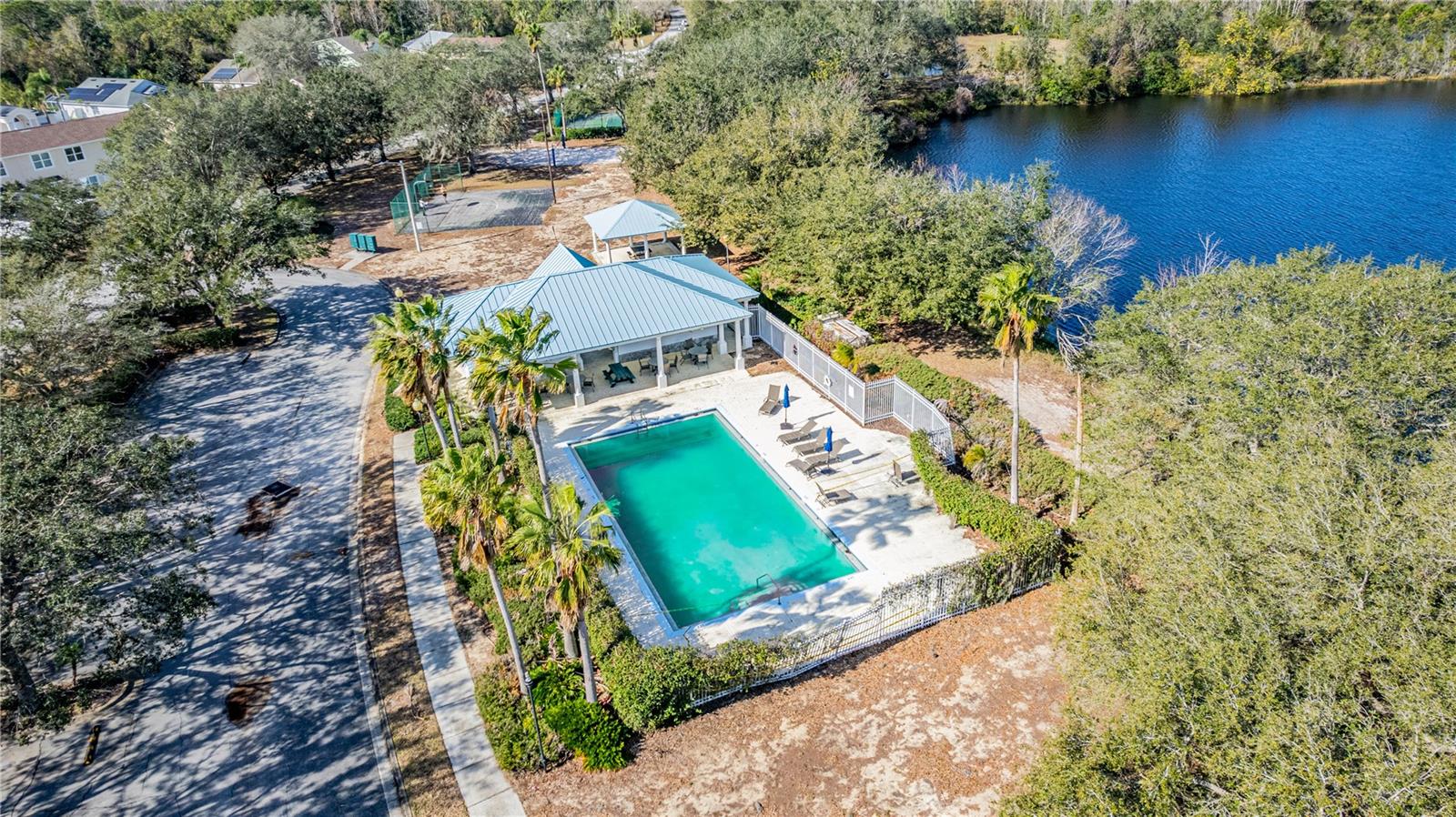 526 LAKE SHORE PKWY, DAVENPORT, FL, 33896