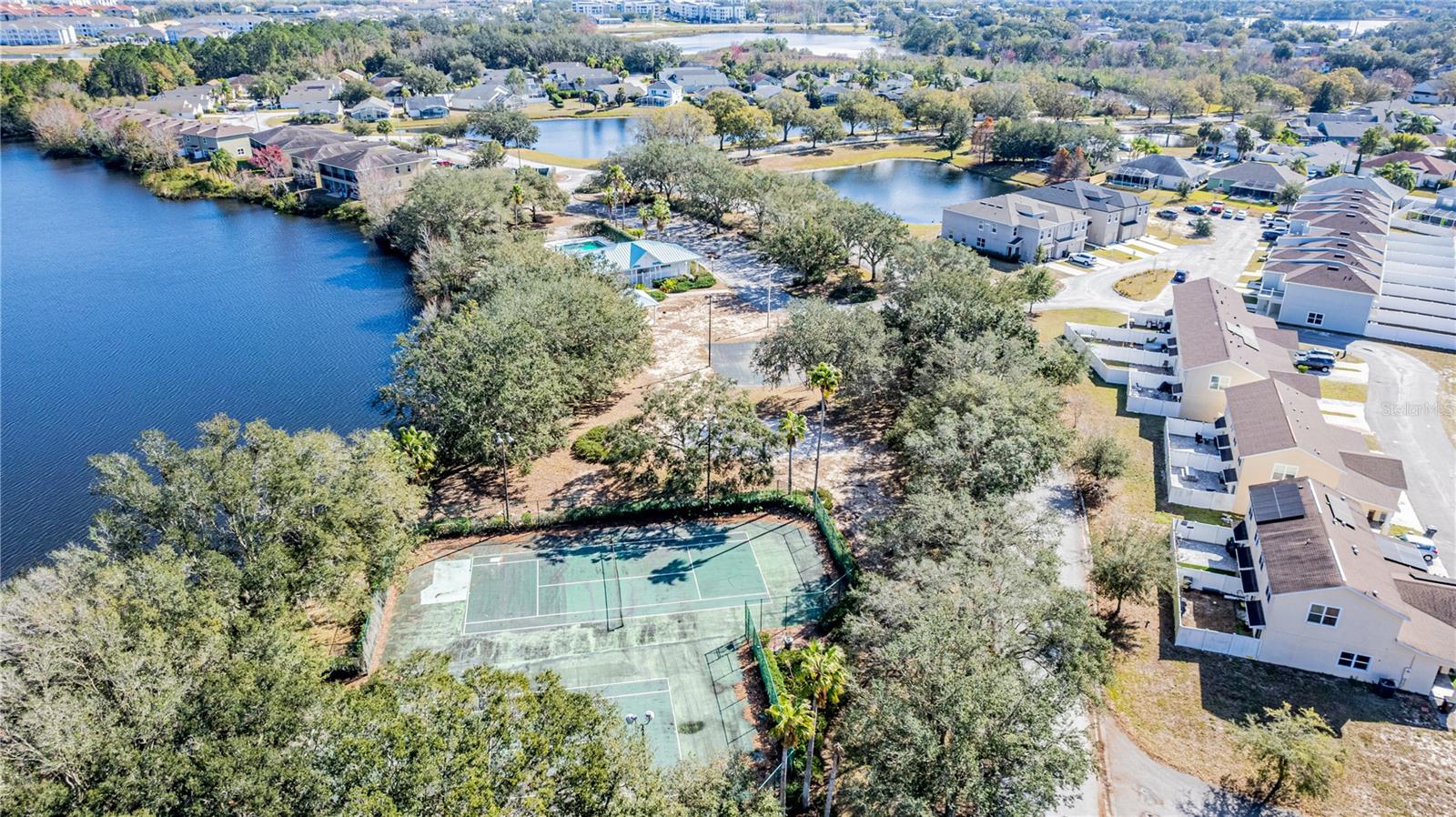 526 LAKE SHORE PKWY, DAVENPORT, FL, 33896
