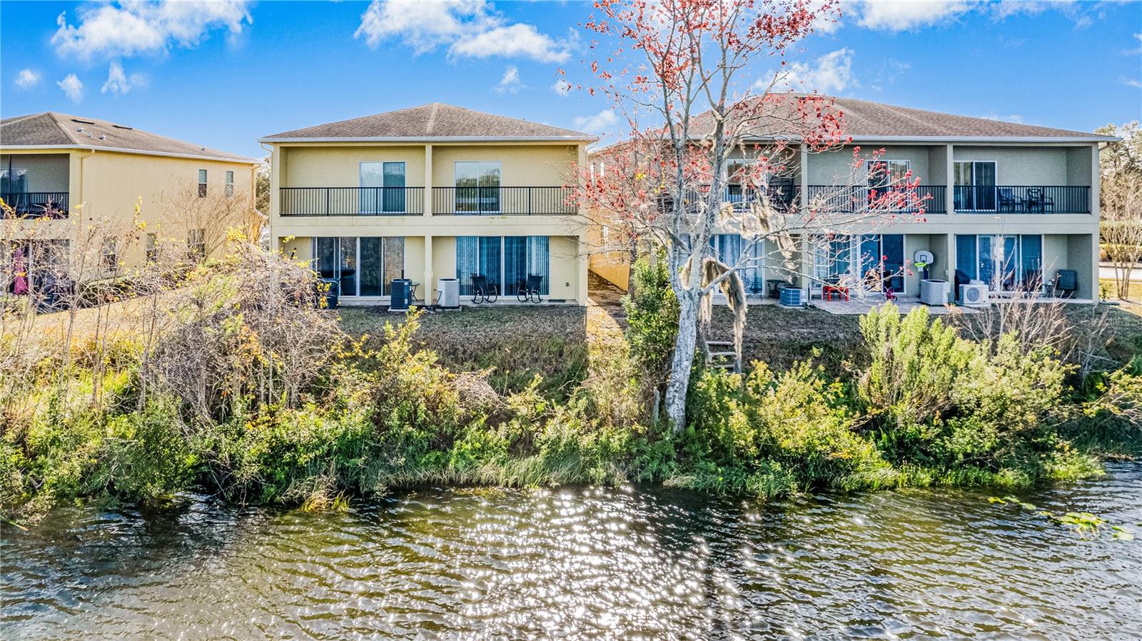 526 LAKE SHORE PKWY, DAVENPORT, FL, 33896