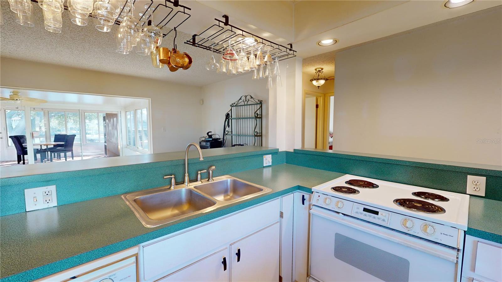 116 SUNRISE DR, PALM HARBOR, FL, 34683