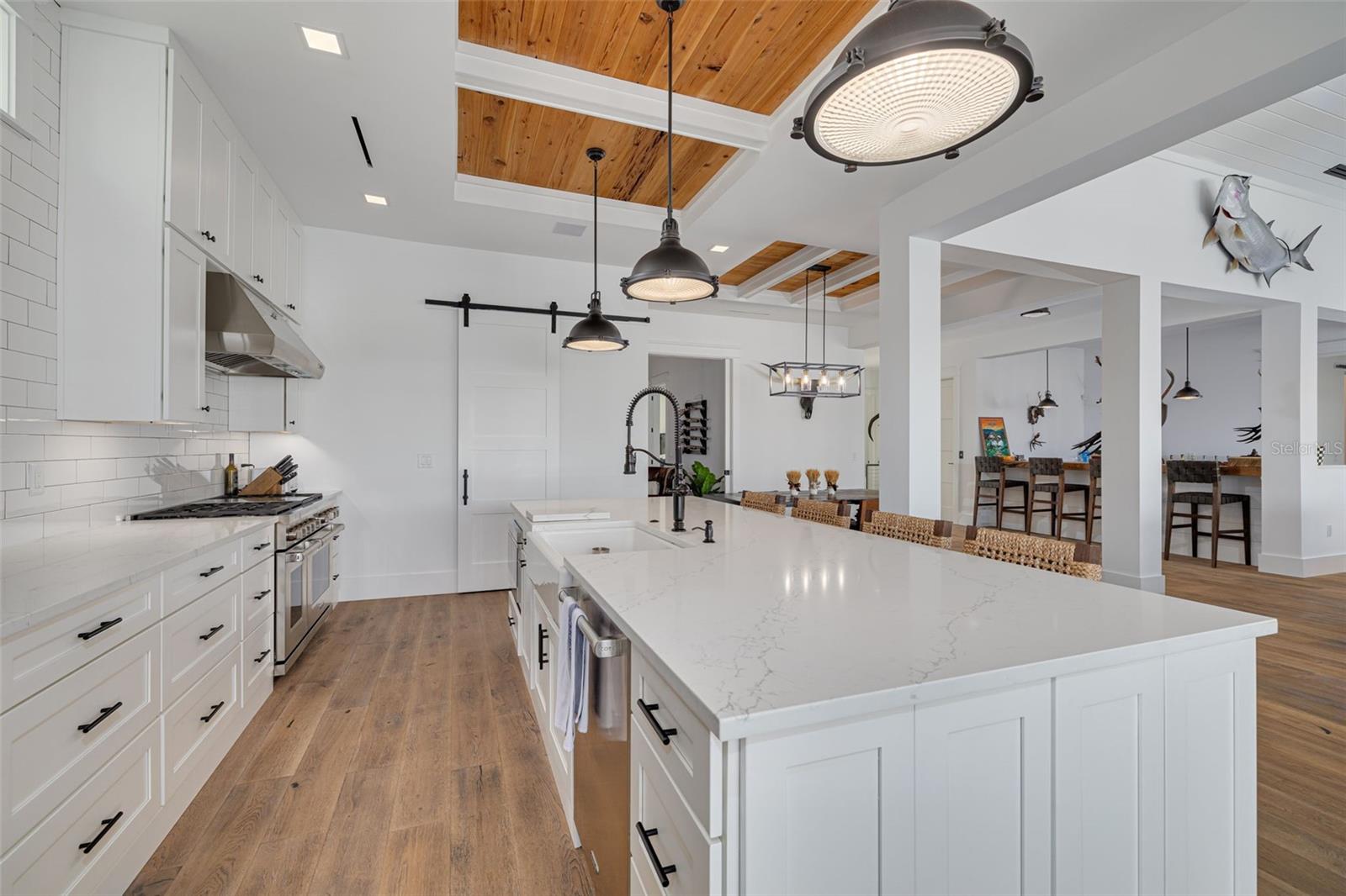 721 BRIGHTWATERS BLVD NE, ST PETERSBURG, FL, 33704