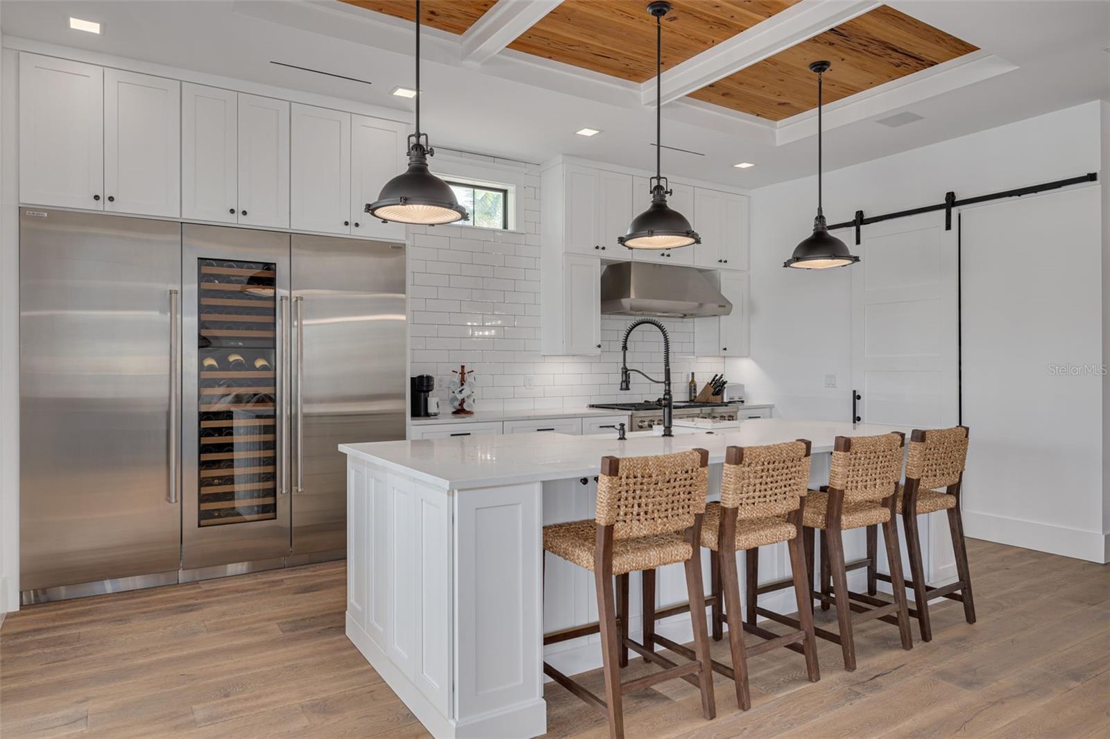 721 BRIGHTWATERS BLVD NE, ST PETERSBURG, FL, 33704