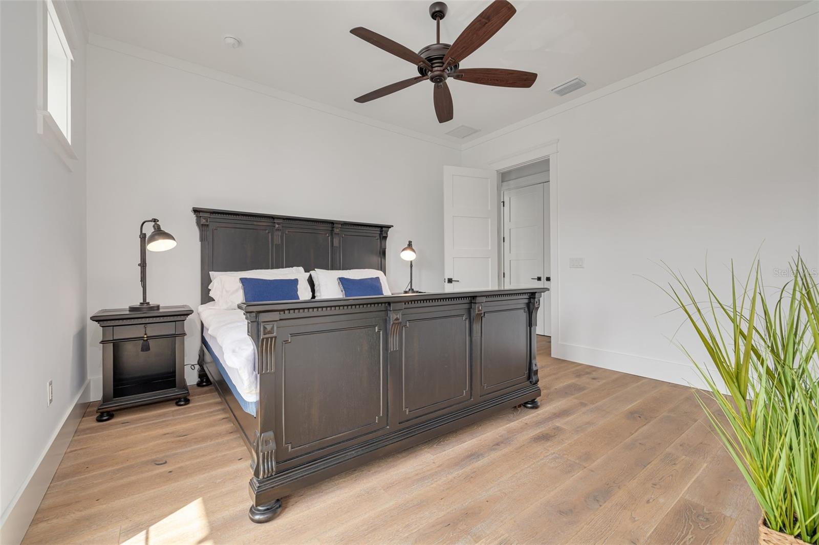 721 BRIGHTWATERS BLVD NE, ST PETERSBURG, FL, 33704