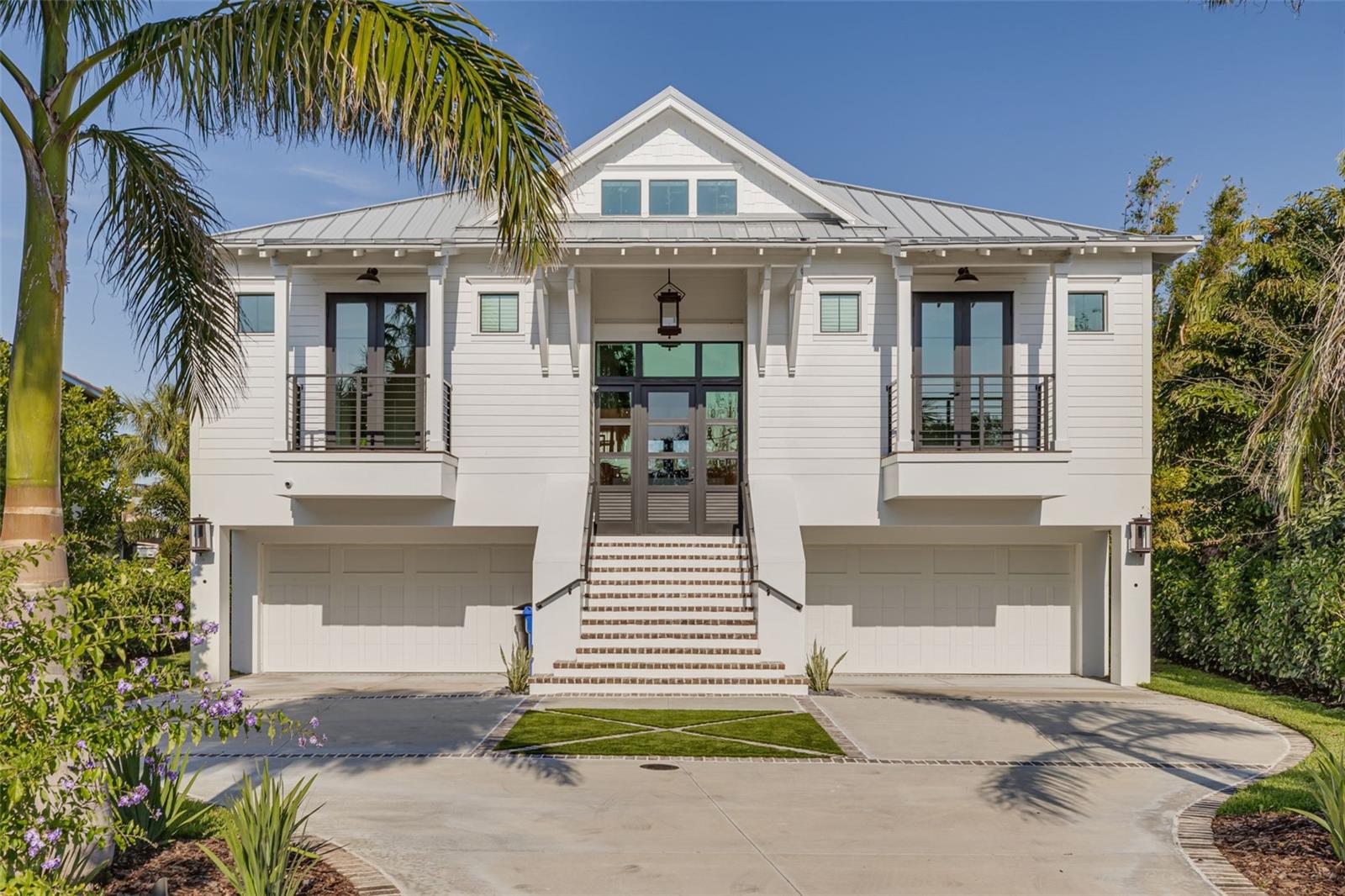 721 BRIGHTWATERS BLVD NE, ST PETERSBURG, FL, 33704