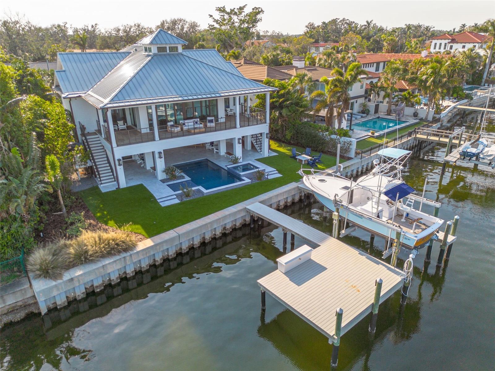 721 BRIGHTWATERS BLVD NE, ST PETERSBURG, FL, 33704