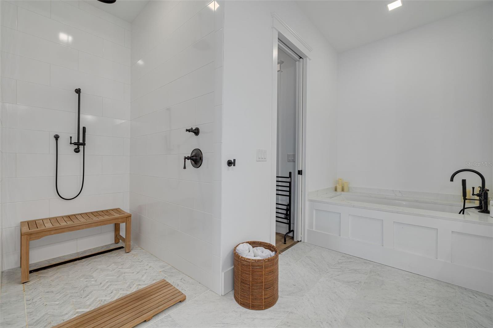 721 BRIGHTWATERS BLVD NE, ST PETERSBURG, FL, 33704