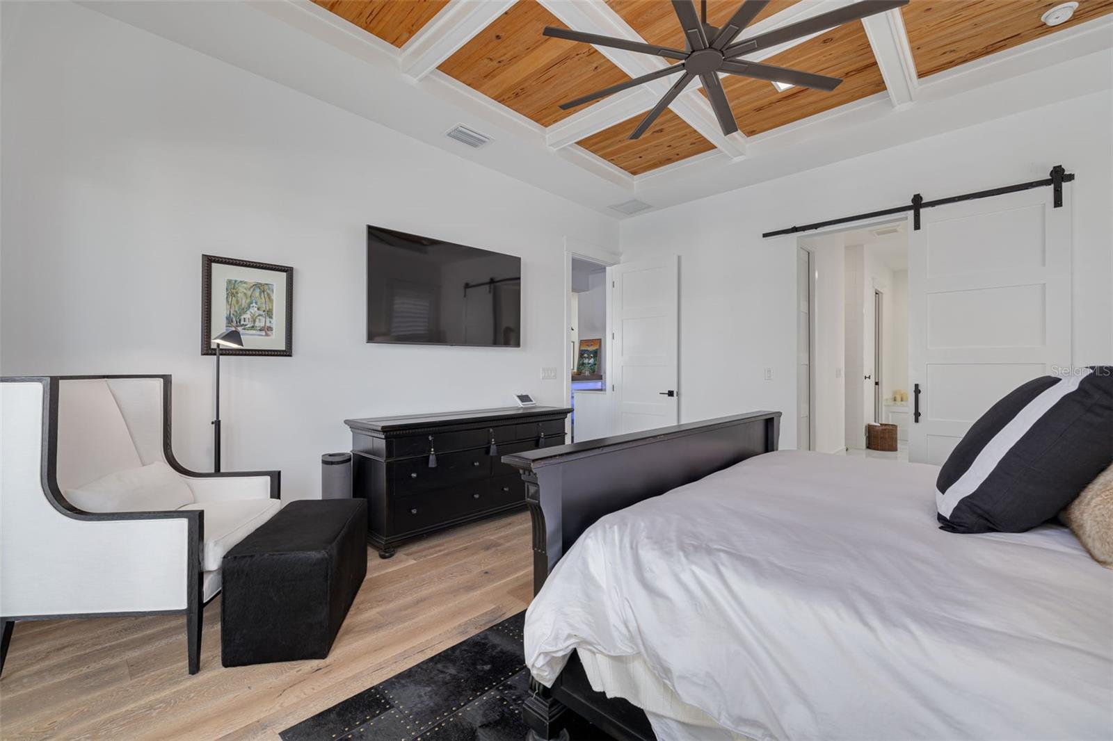 721 BRIGHTWATERS BLVD NE, ST PETERSBURG, FL, 33704