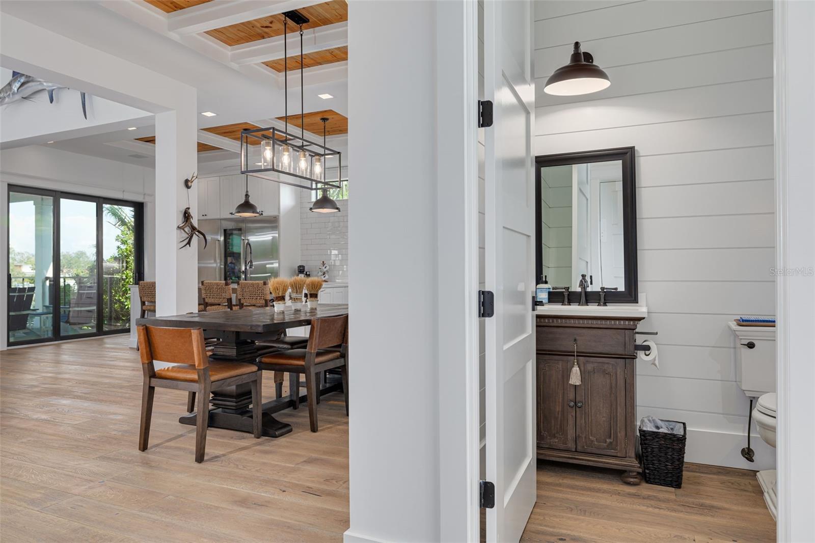 721 BRIGHTWATERS BLVD NE, ST PETERSBURG, FL, 33704