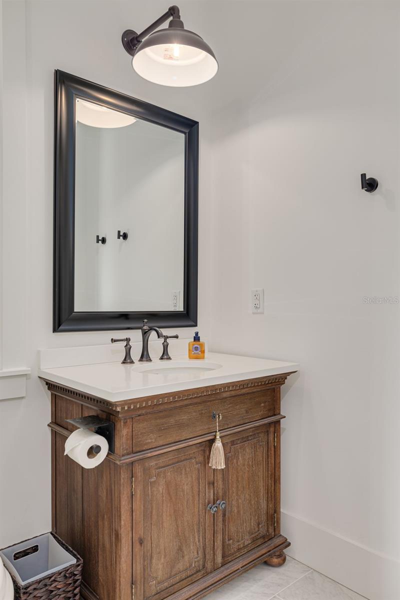 721 BRIGHTWATERS BLVD NE, ST PETERSBURG, FL, 33704