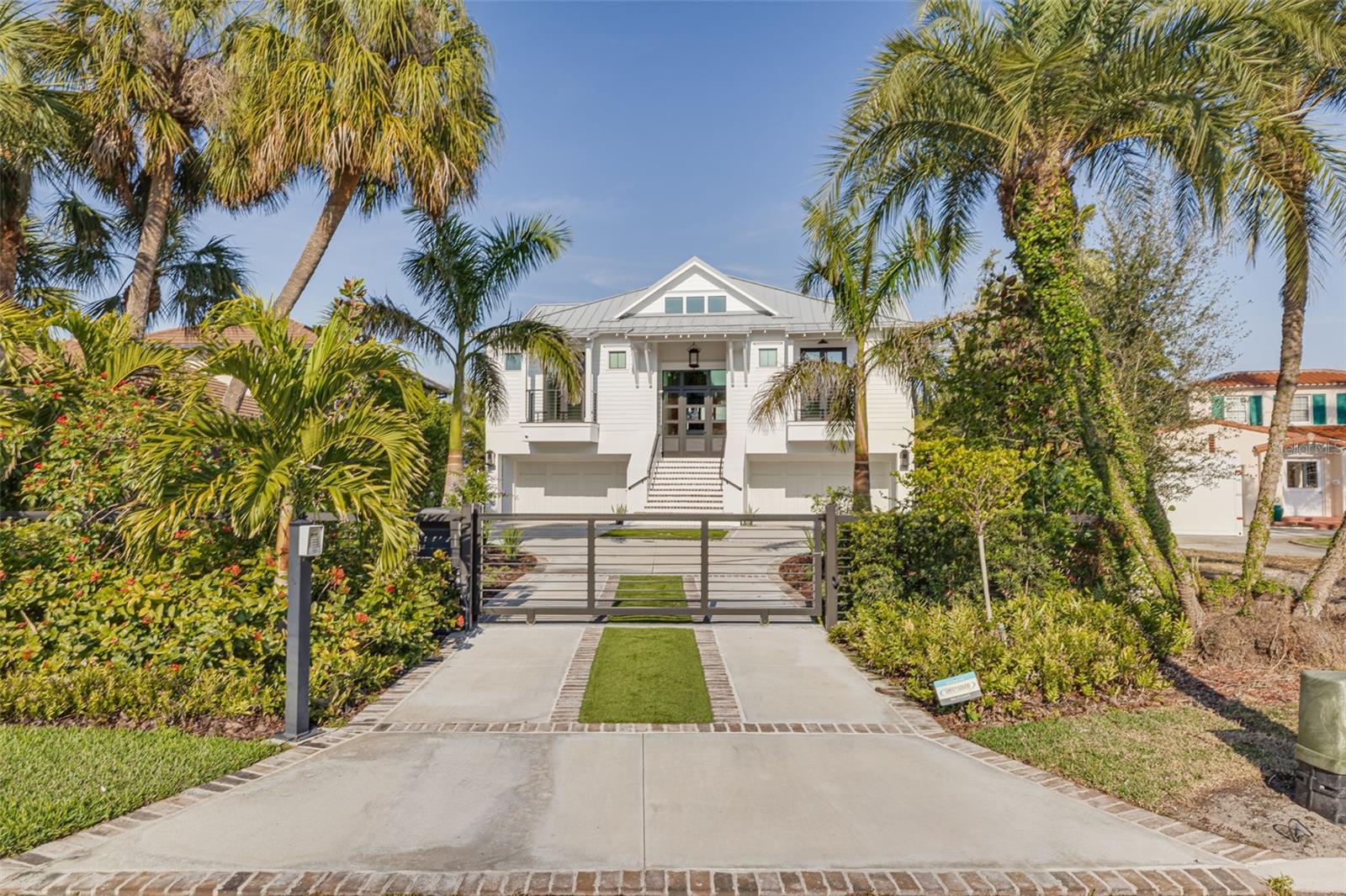 721 BRIGHTWATERS BLVD NE, ST PETERSBURG, FL, 33704