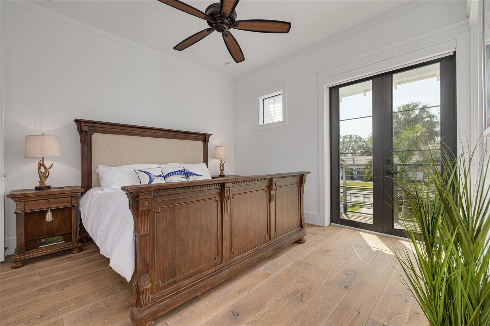 721 BRIGHTWATERS BLVD NE, ST PETERSBURG, FL, 33704