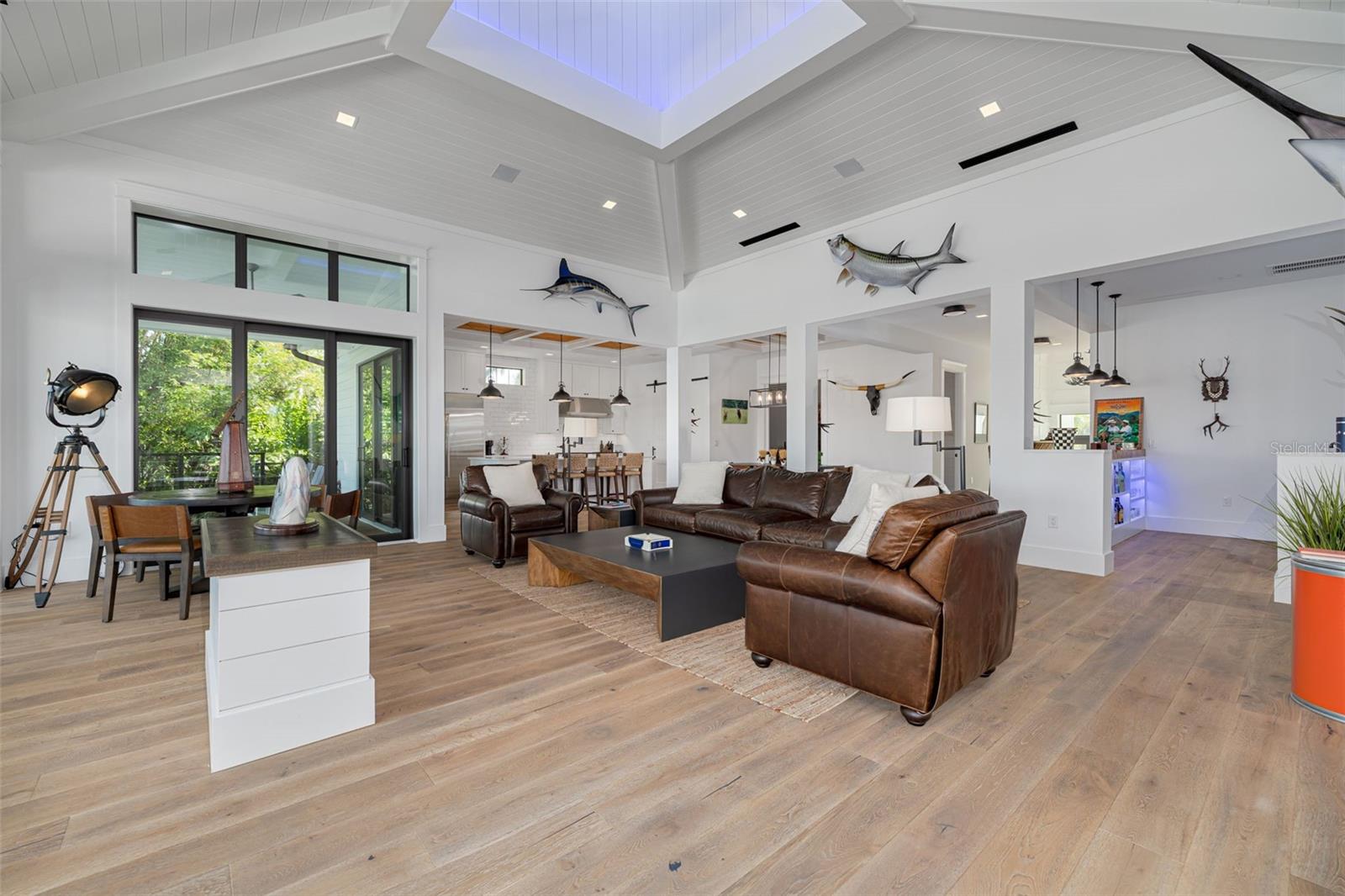 721 BRIGHTWATERS BLVD NE, ST PETERSBURG, FL, 33704