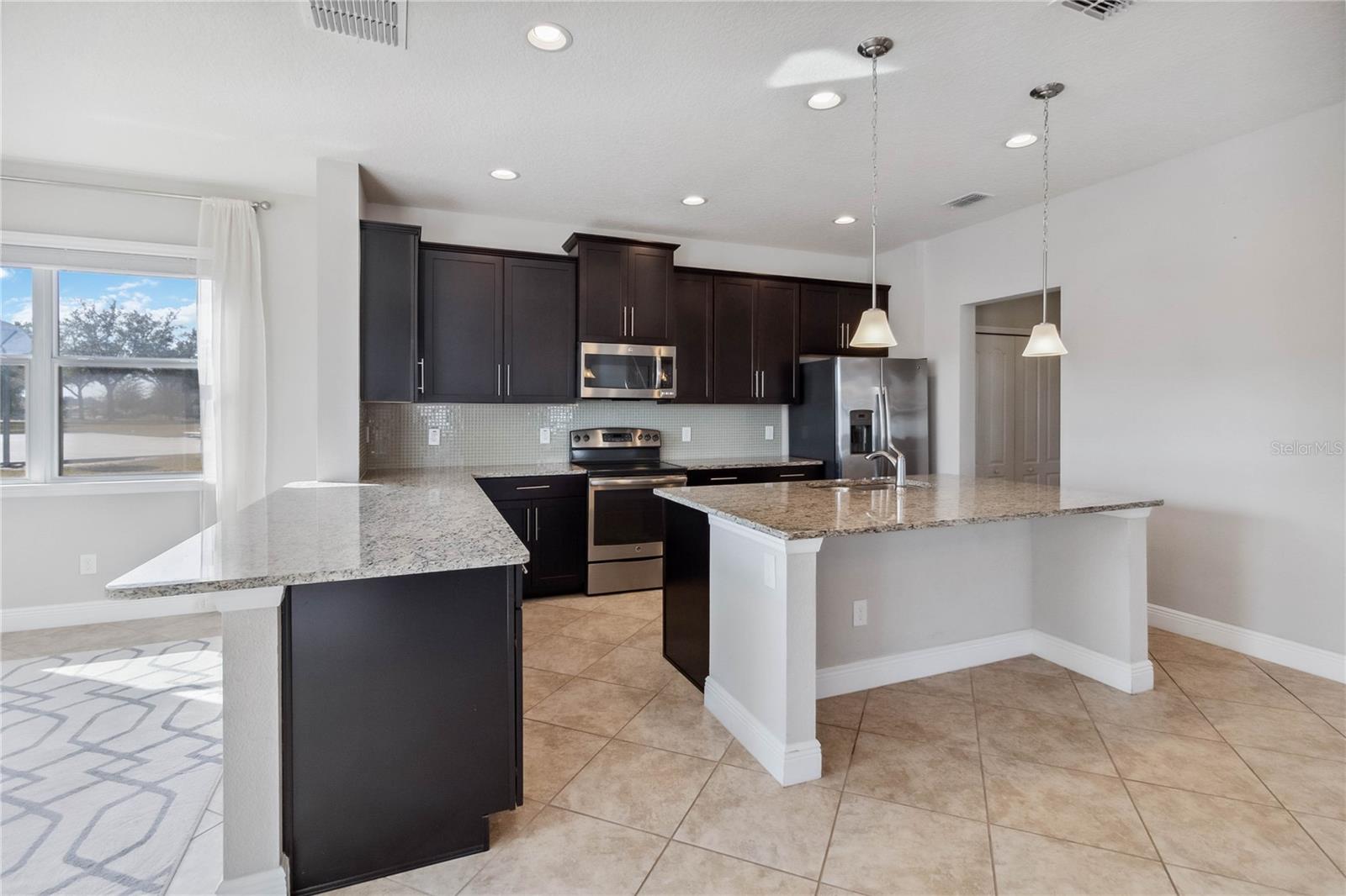 2016 SANDERLIN POINT LOOP, APOPKA, FL, 32703
