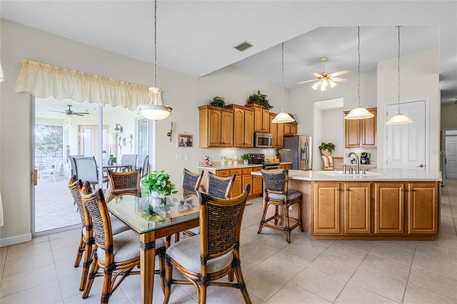 111 MILLHOLLAND ST, OAKLAND, FL, 34760