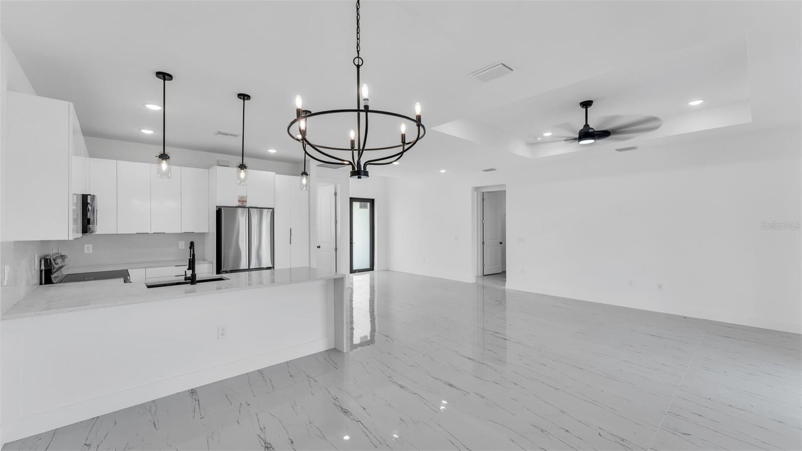 907 CHAPLIN AVE, LEHIGH ACRES, FL, 33971