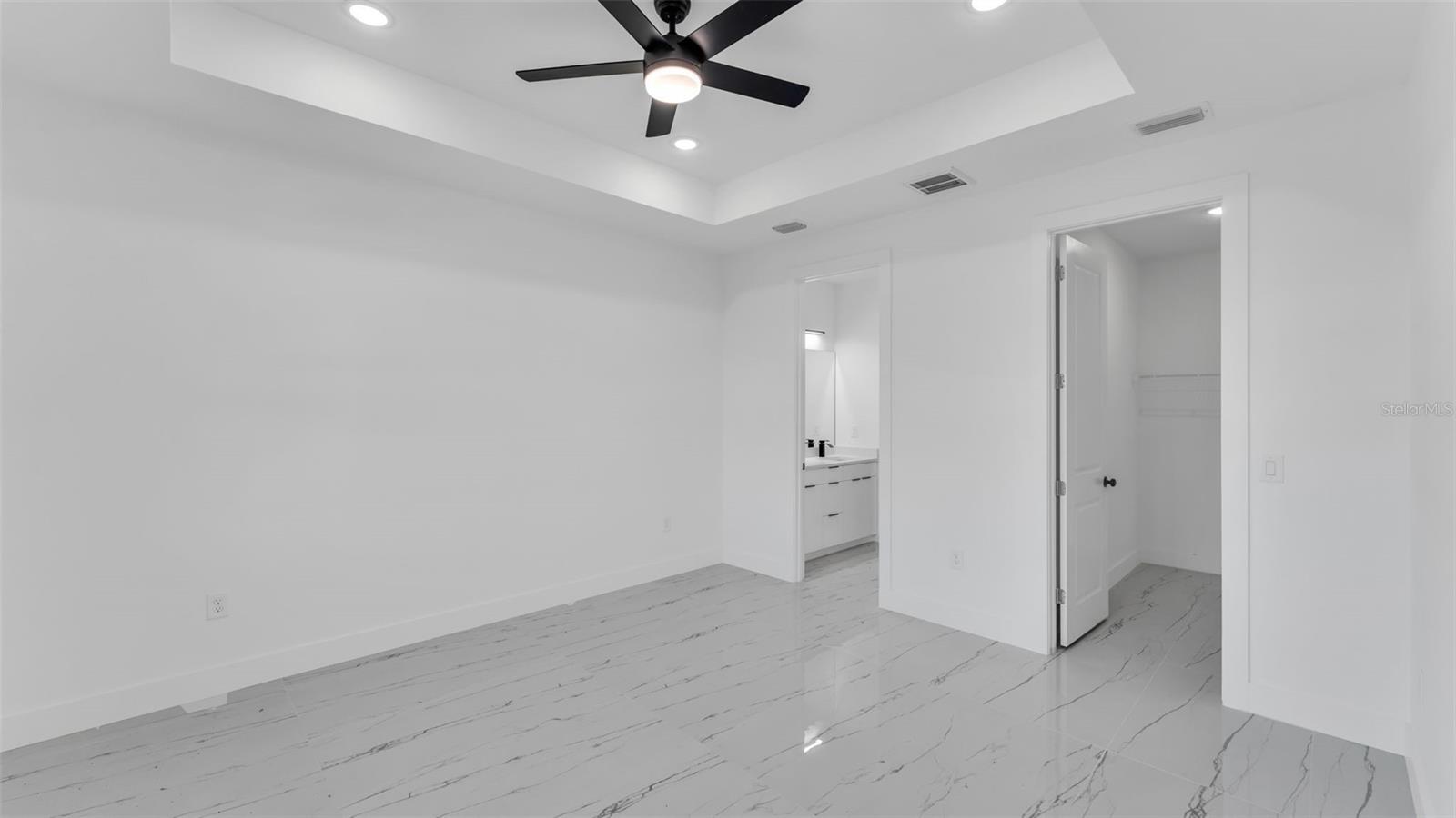 907 CHAPLIN AVE, LEHIGH ACRES, FL, 33971