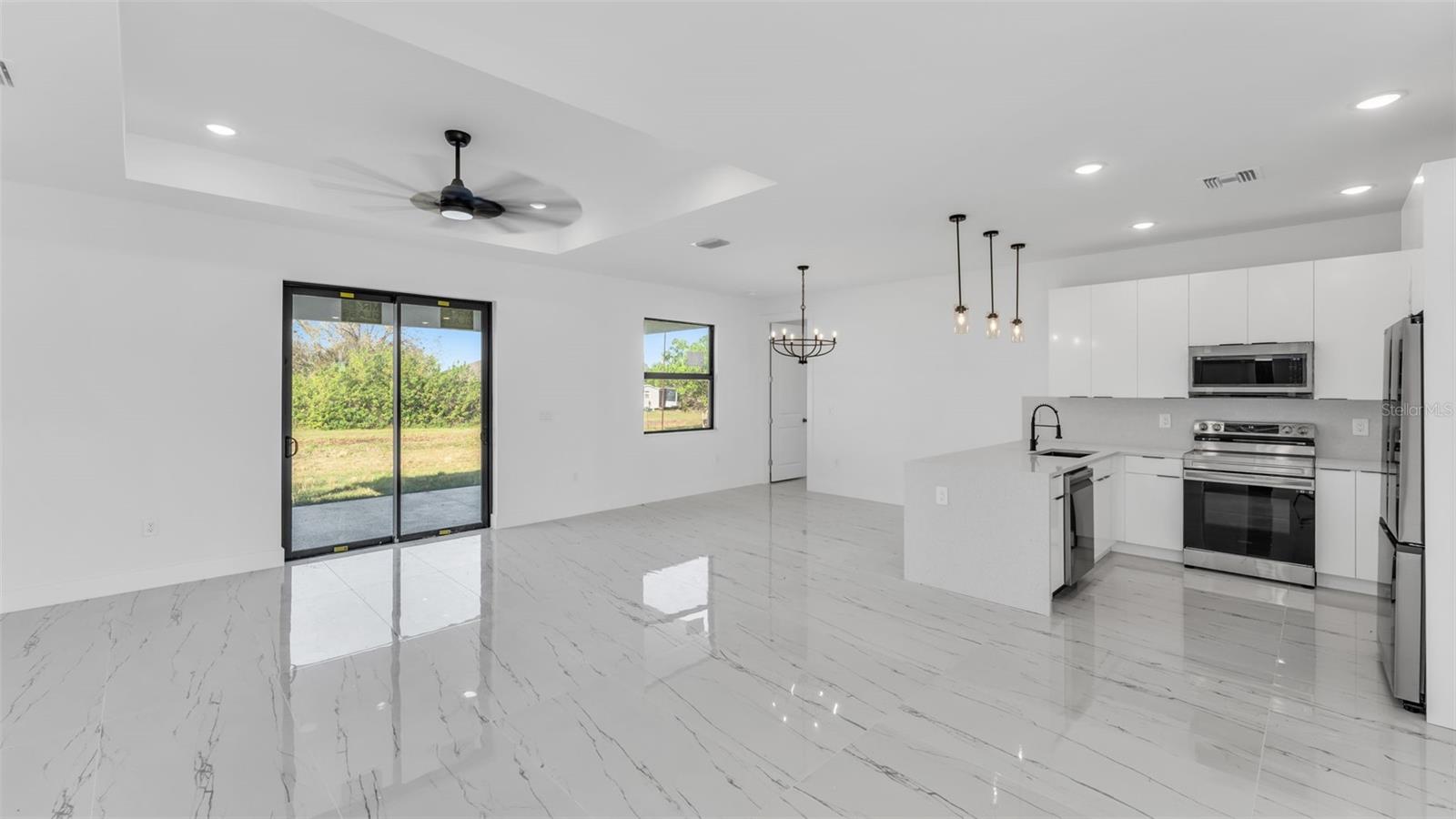 907 CHAPLIN AVE, LEHIGH ACRES, FL, 33971