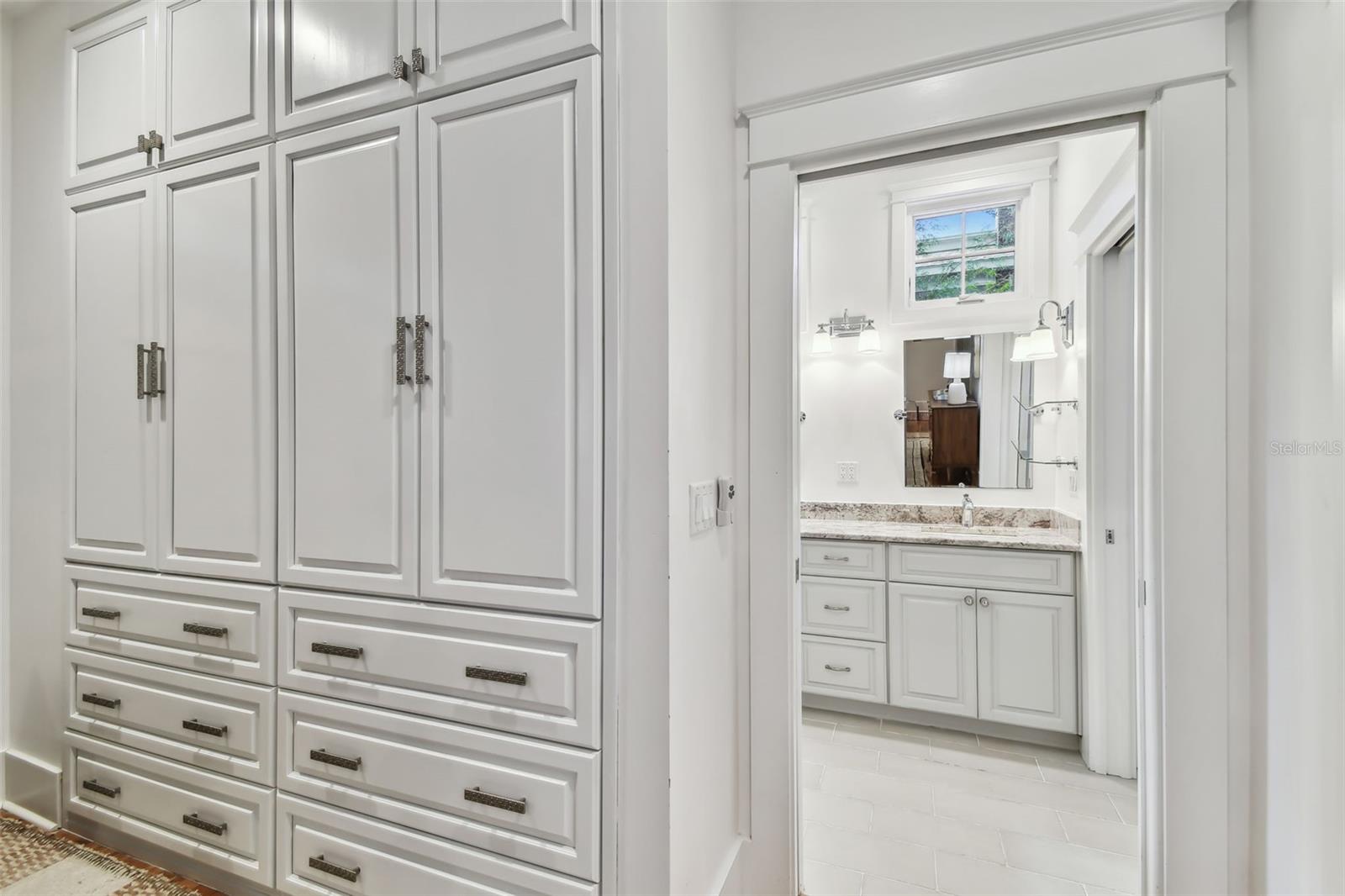 1301 S GUNBY AVE, TAMPA, FL, 33606