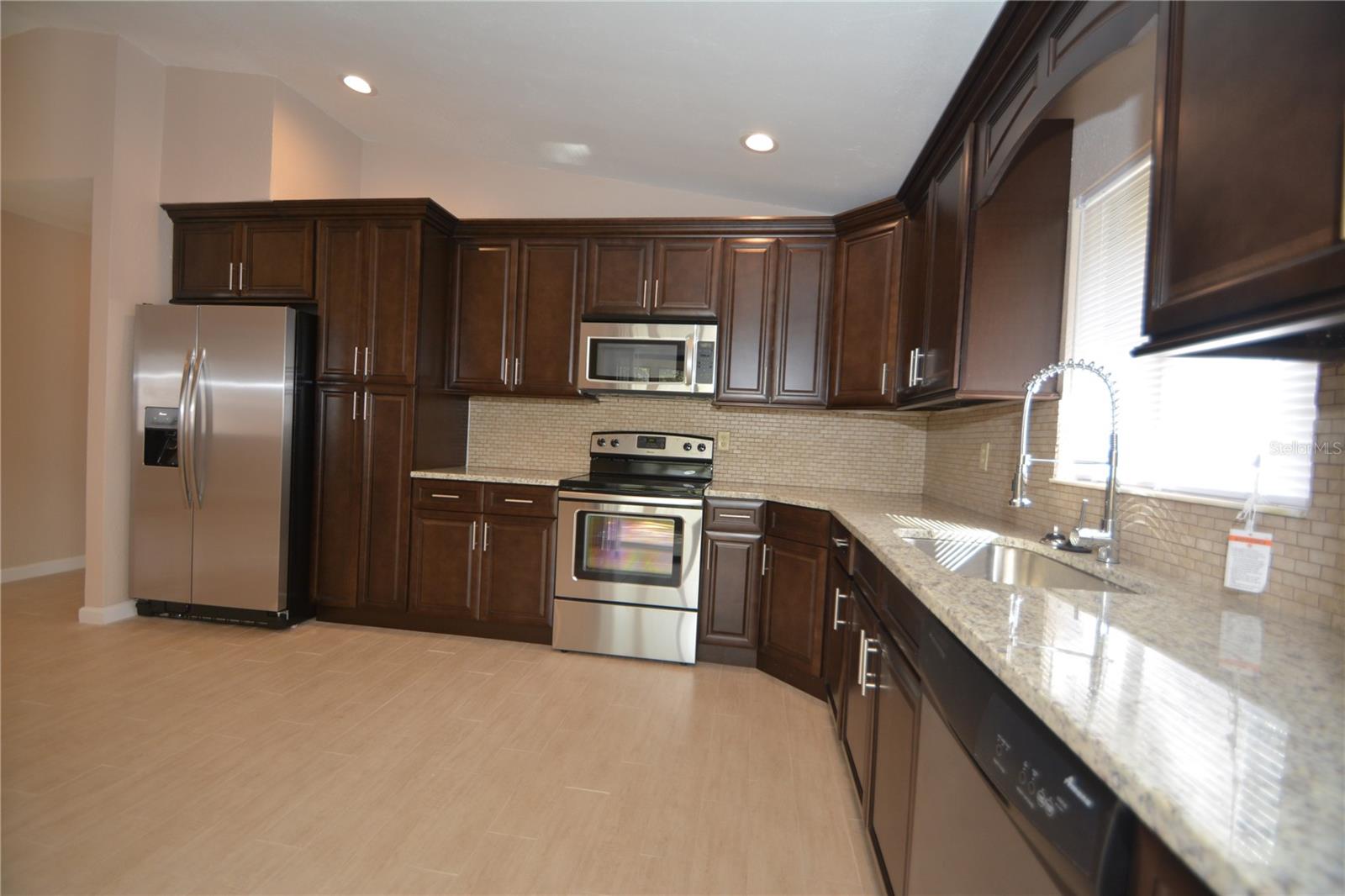 24 LAGO VISTA PL, PALM COAST, FL, 32164