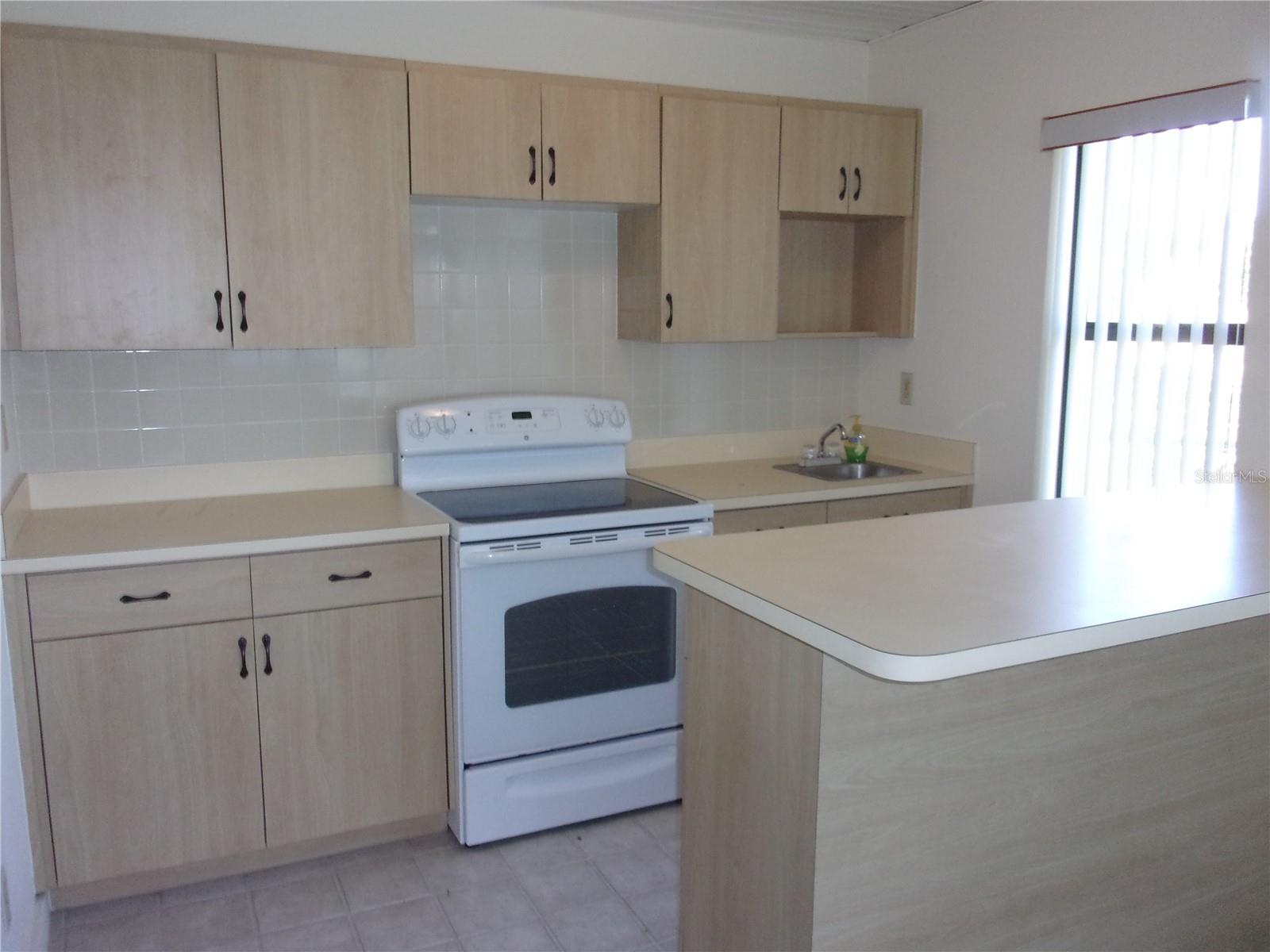 3736 FLORIDA RANCH BLVD, ZEPHYRHILLS, FL, 33541