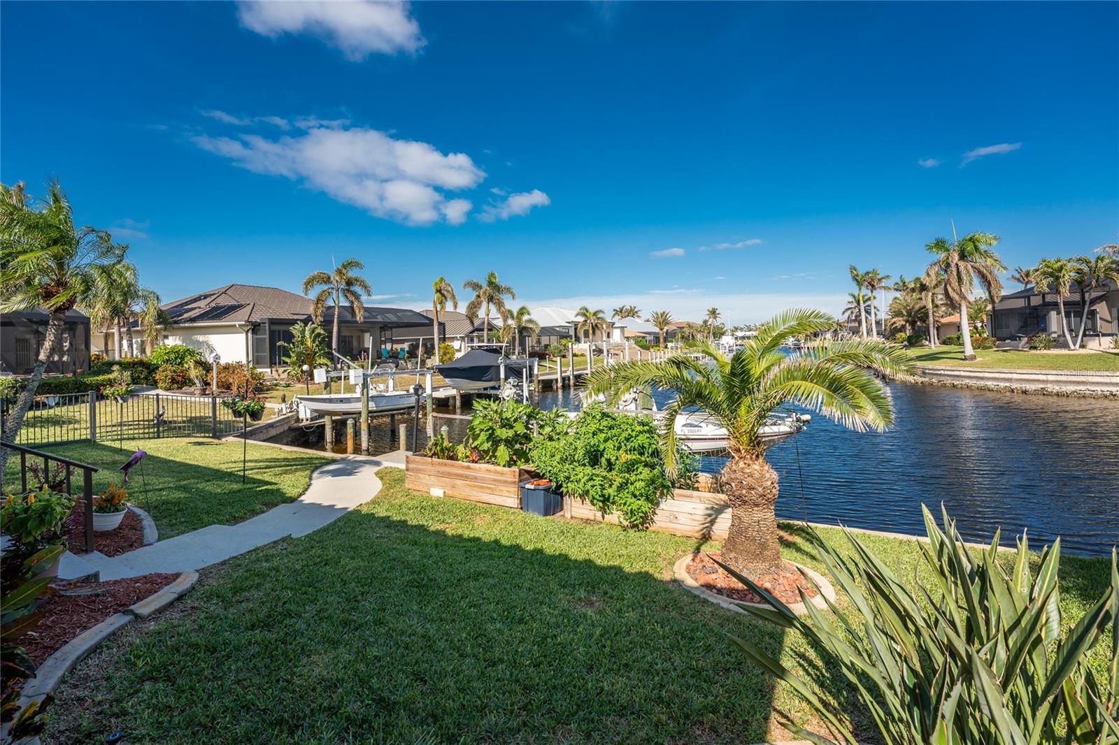2748 SAINT THOMAS DR, PUNTA GORDA, FL, 33950