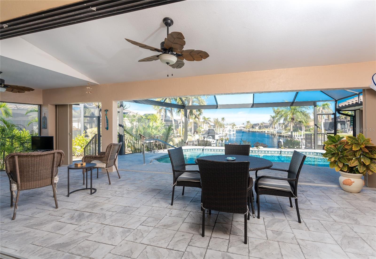 2748 SAINT THOMAS DR, PUNTA GORDA, FL, 33950