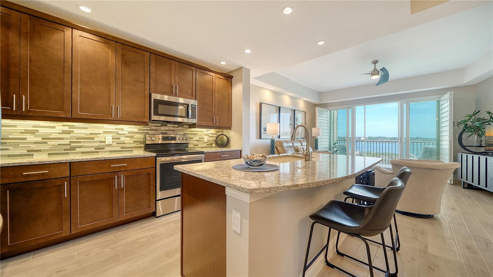 10510 BOARDWALK LOOP #404, LAKEWOOD RANCH, FL, 34202