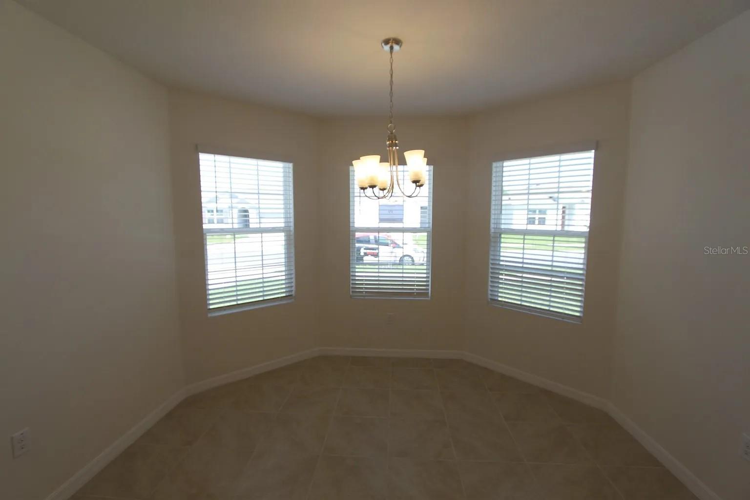 586 AUTUMN STREAM DR #1, AUBURNDALE, FL, 33823