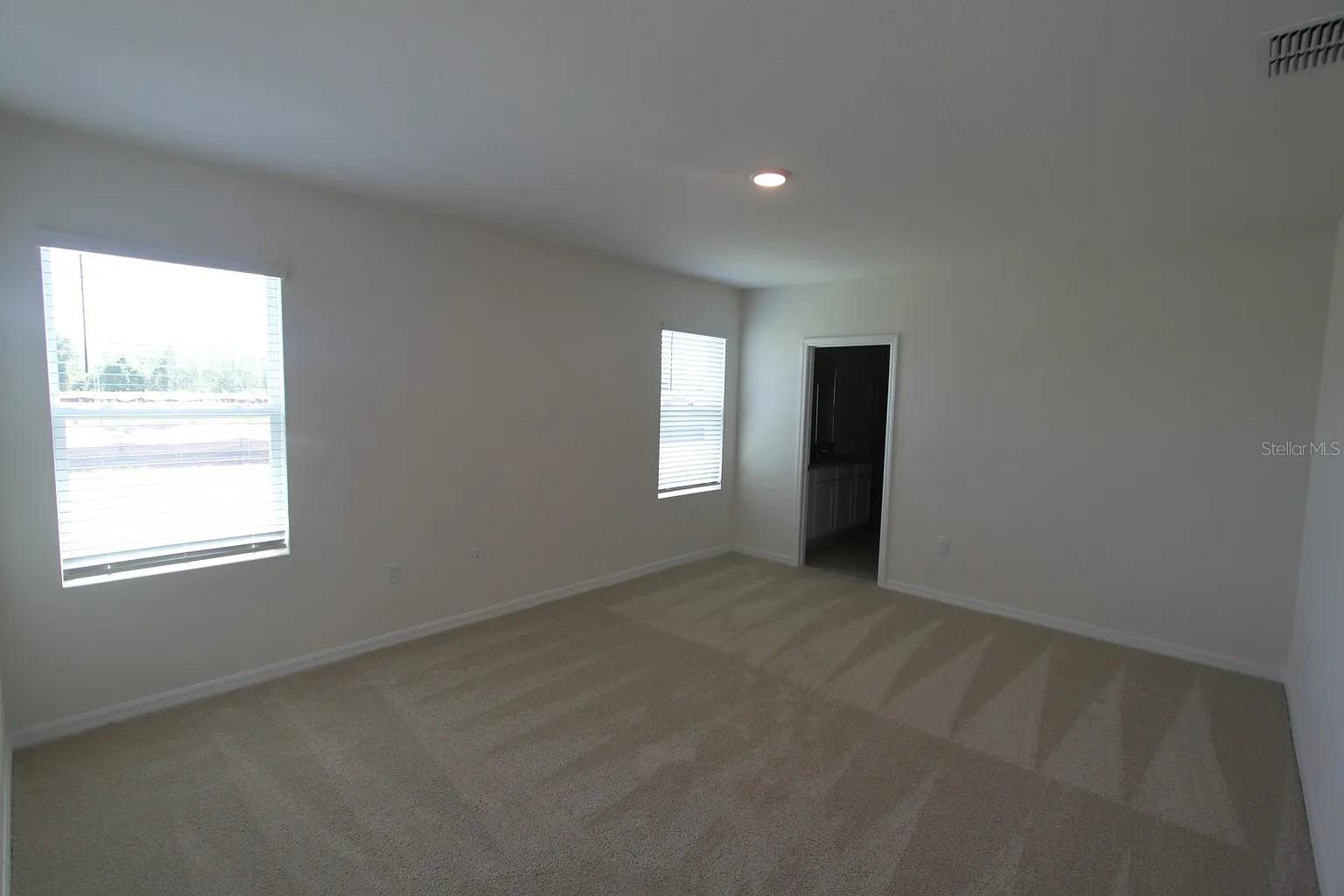 586 AUTUMN STREAM DR #1, AUBURNDALE, FL, 33823