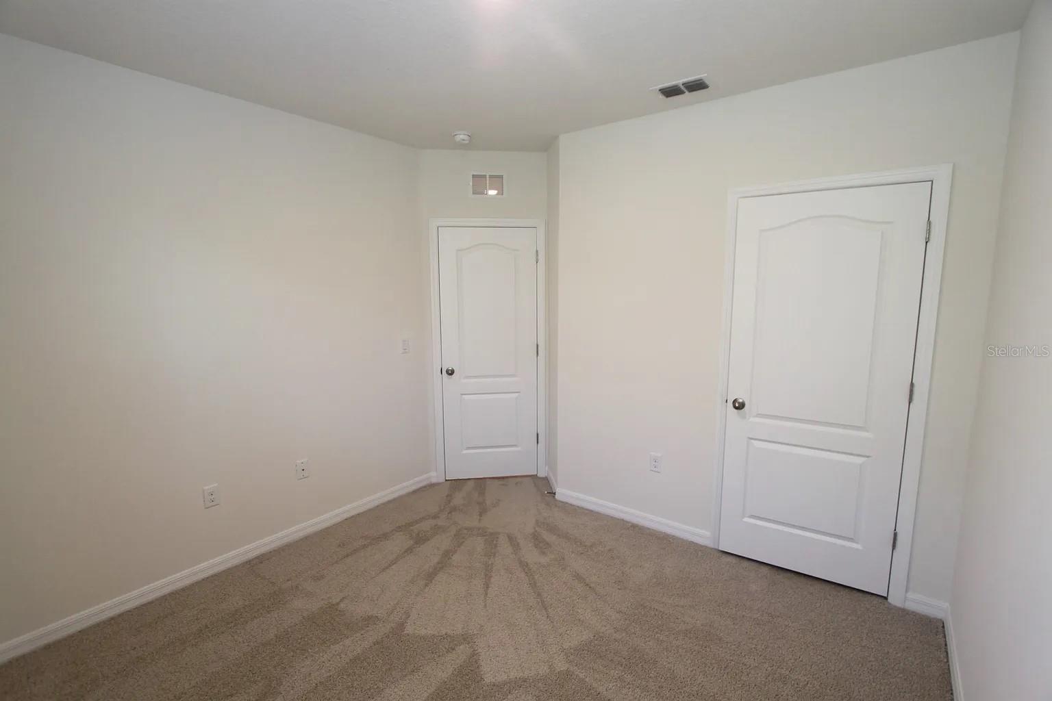 586 AUTUMN STREAM DR #1, AUBURNDALE, FL, 33823