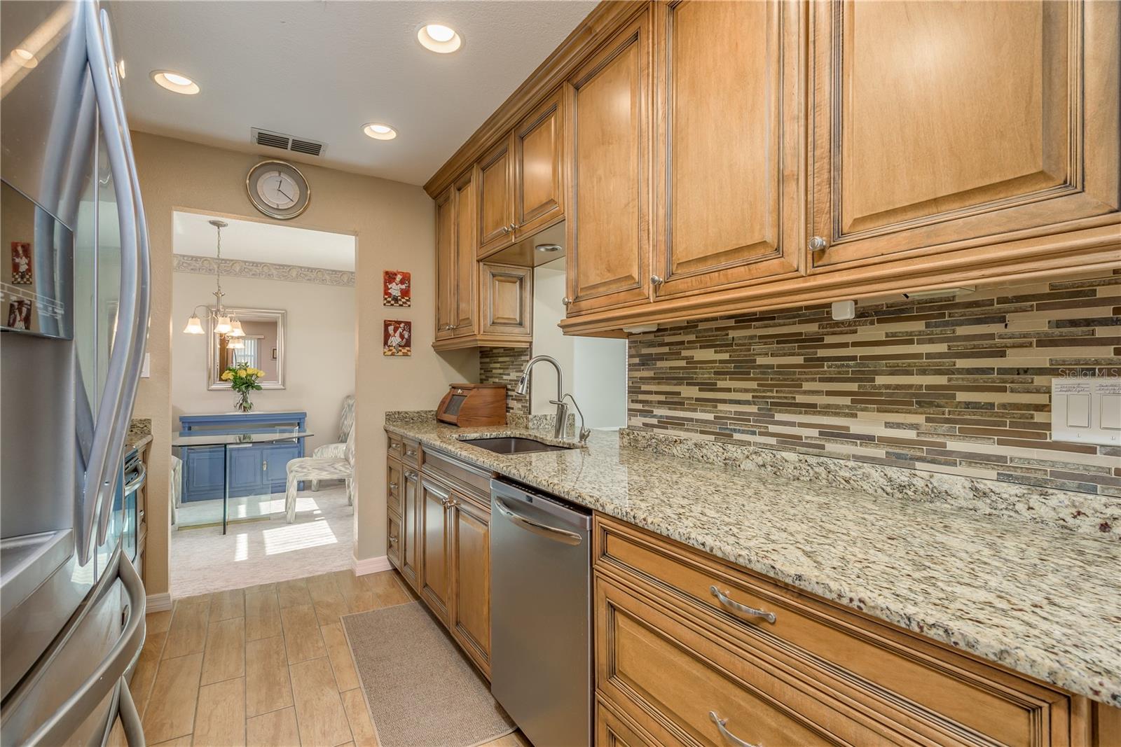 102 STAFFORD DR, PALM HARBOR, FL, 34684