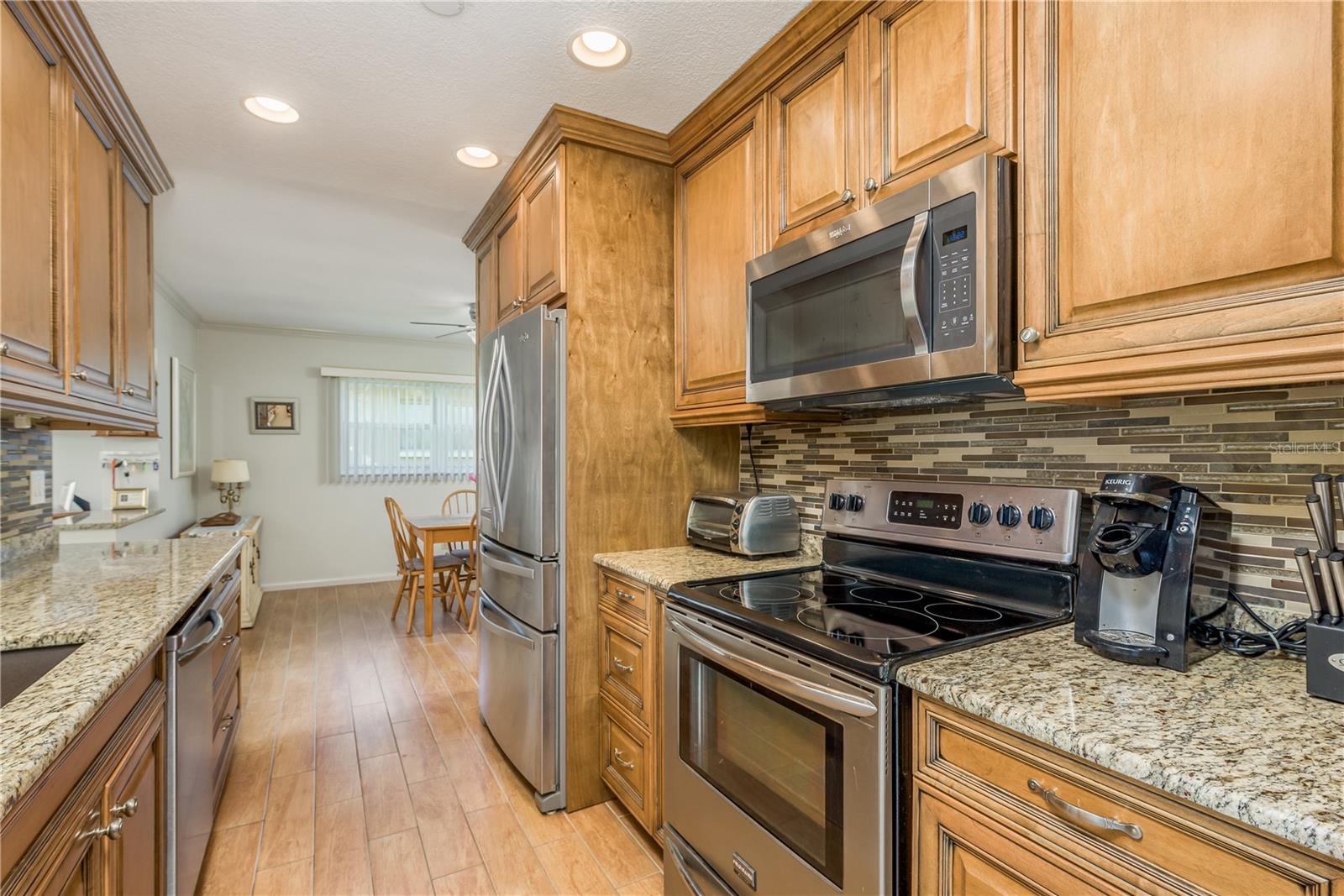 102 STAFFORD DR, PALM HARBOR, FL, 34684