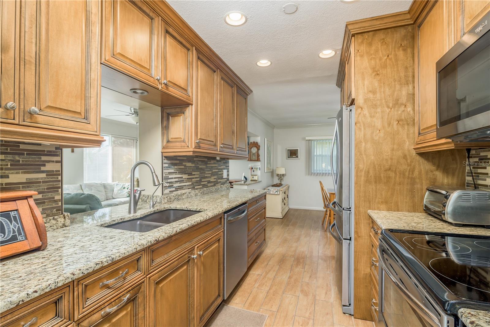 102 STAFFORD DR, PALM HARBOR, FL, 34684
