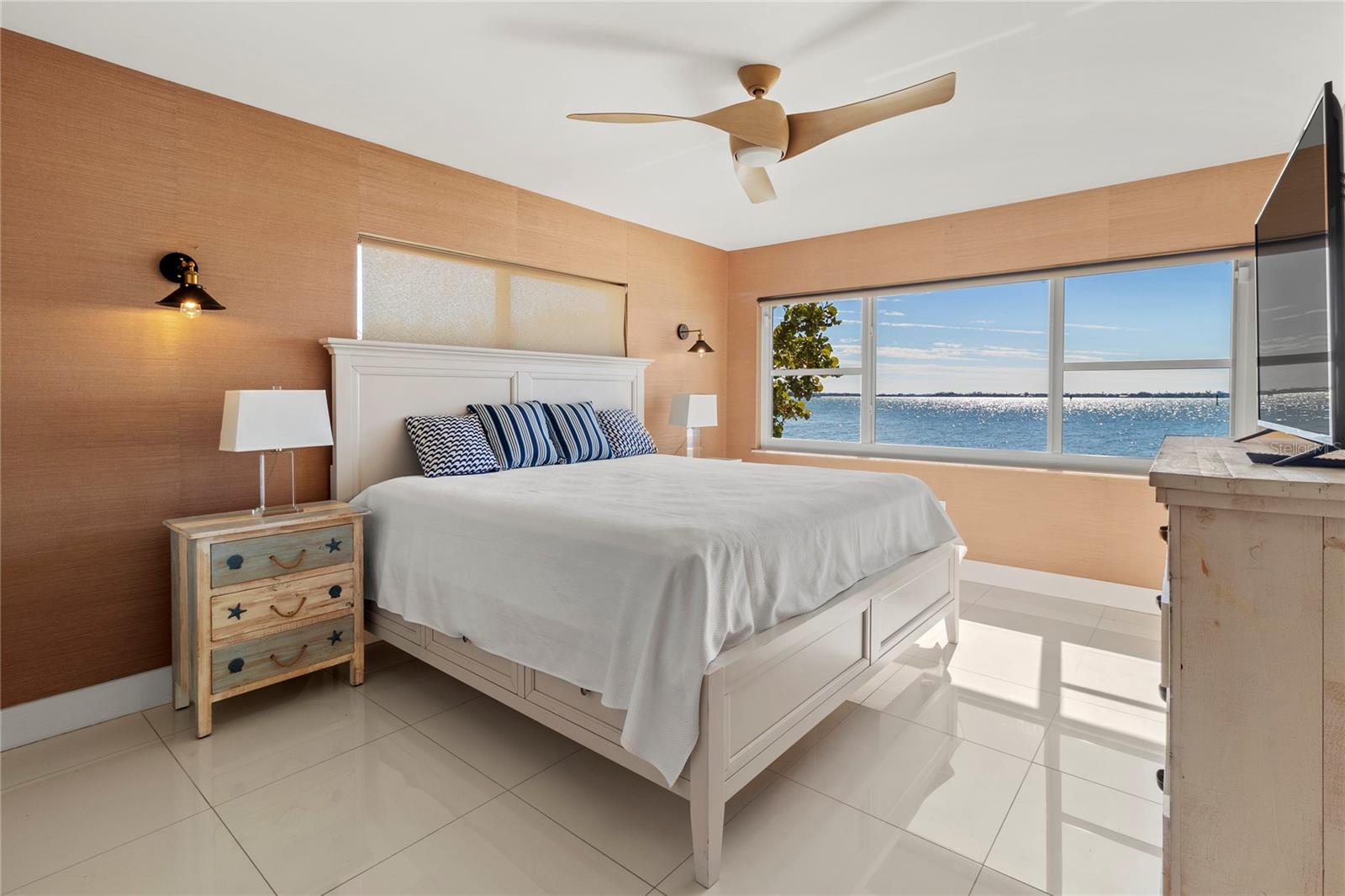 400 GOLDEN GATE PT #11, SARASOTA, FL, 34236