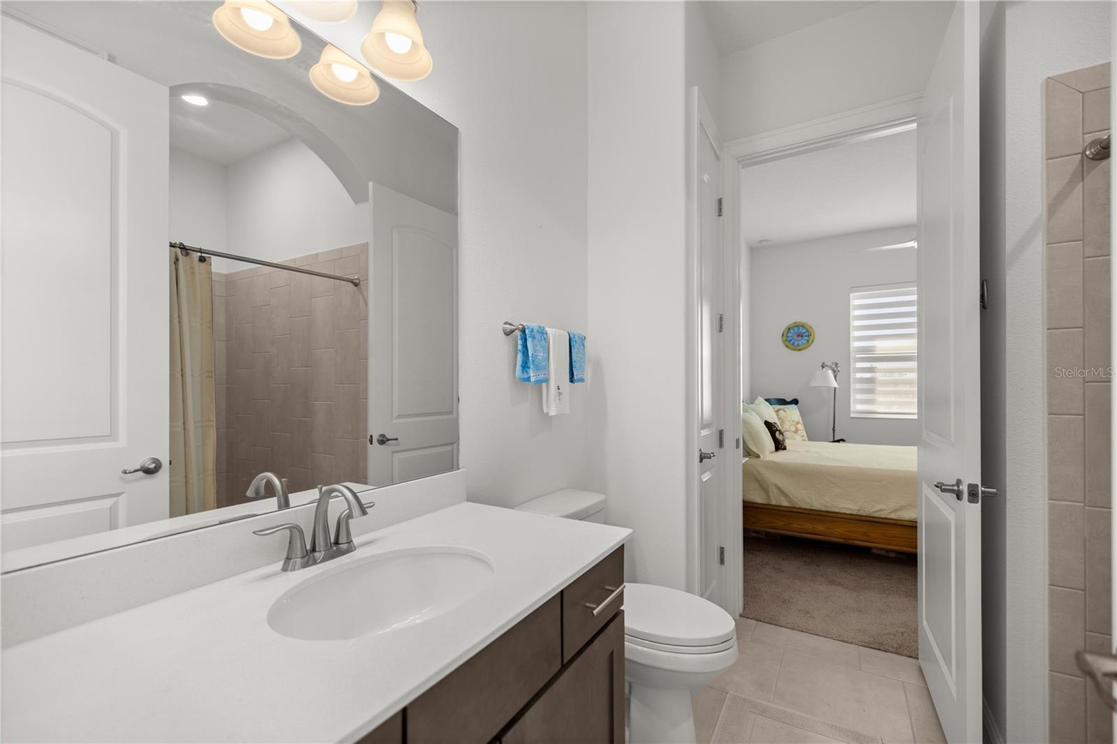 5141 GREENS DR, LADY LAKE, FL, 32159