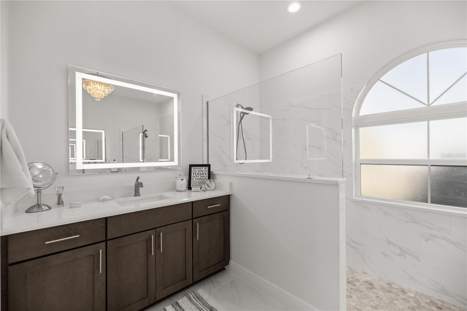 5141 GREENS DR, LADY LAKE, FL, 32159