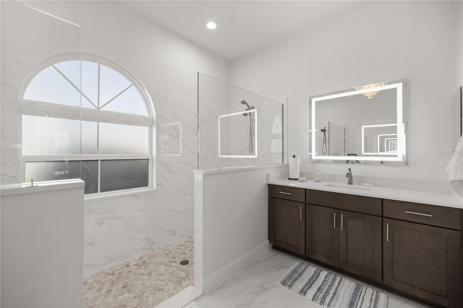 5141 GREENS DR, LADY LAKE, FL, 32159