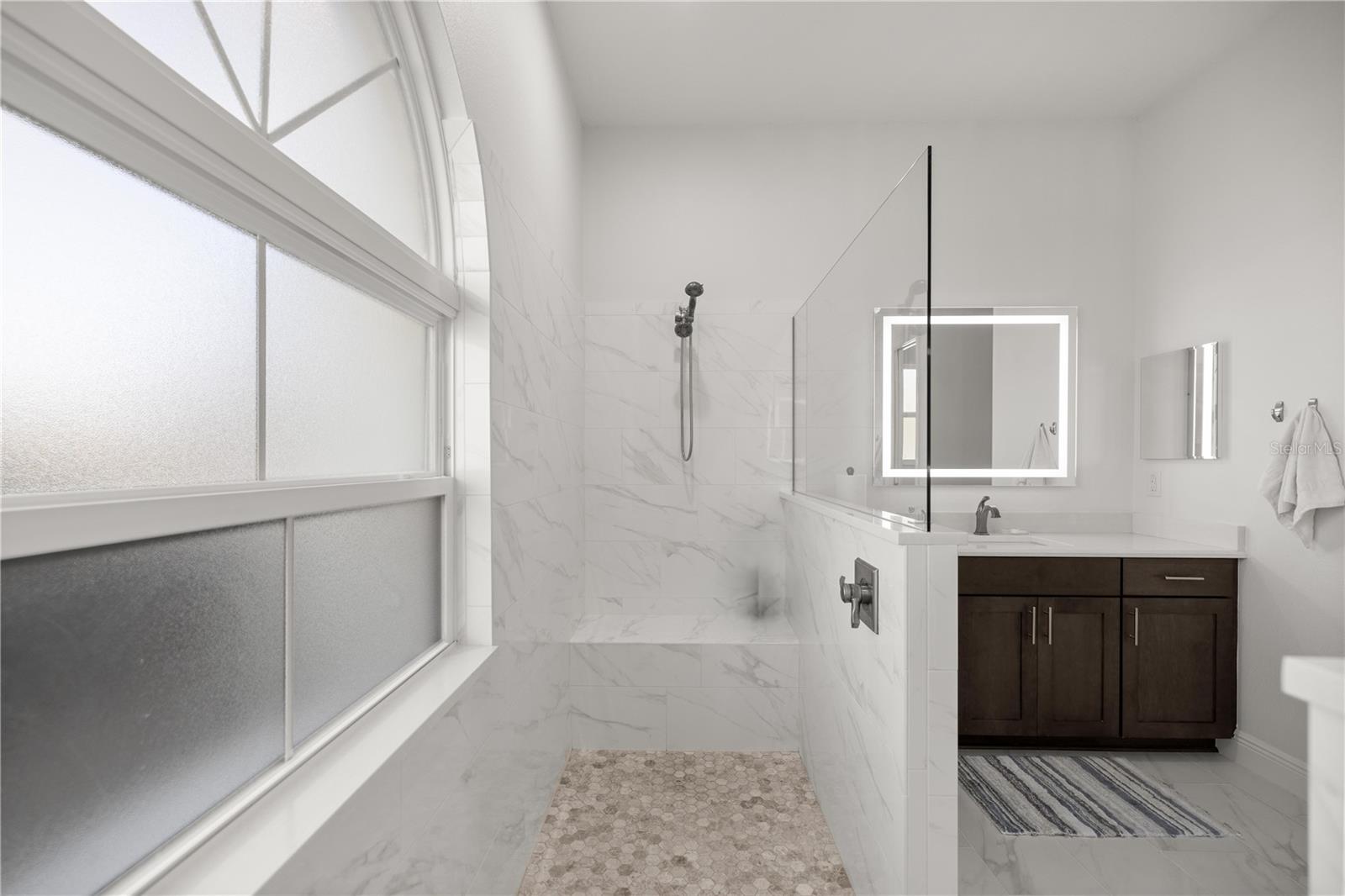 5141 GREENS DR, LADY LAKE, FL, 32159