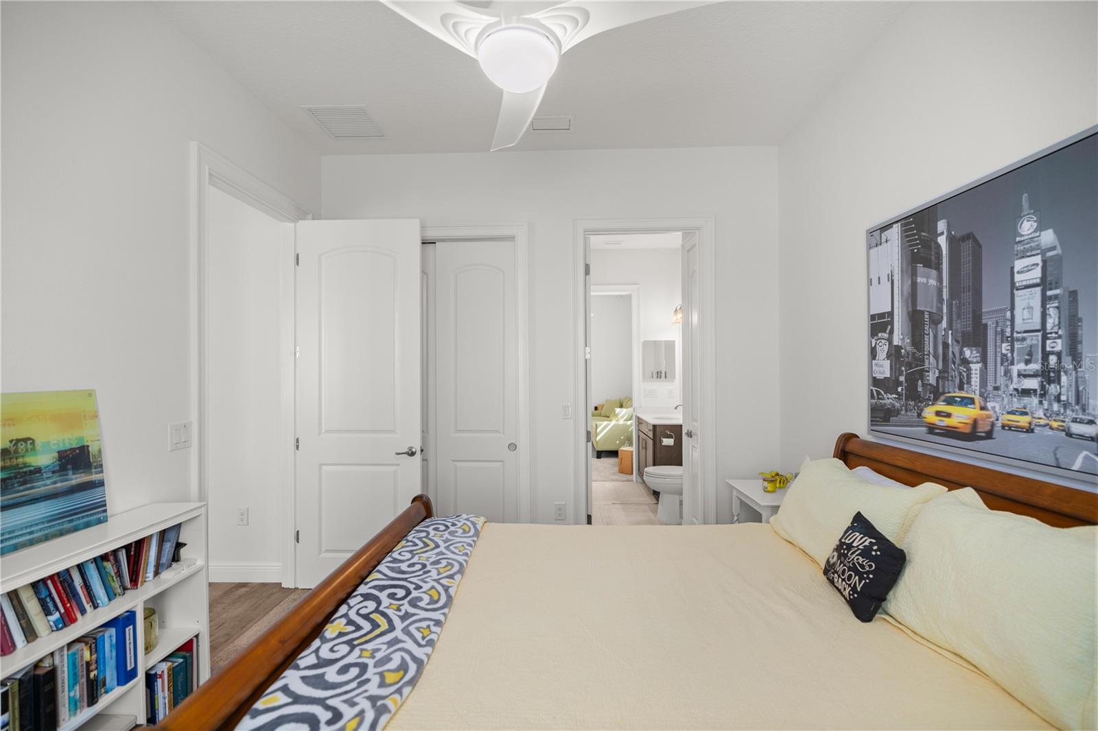 5141 GREENS DR, LADY LAKE, FL, 32159