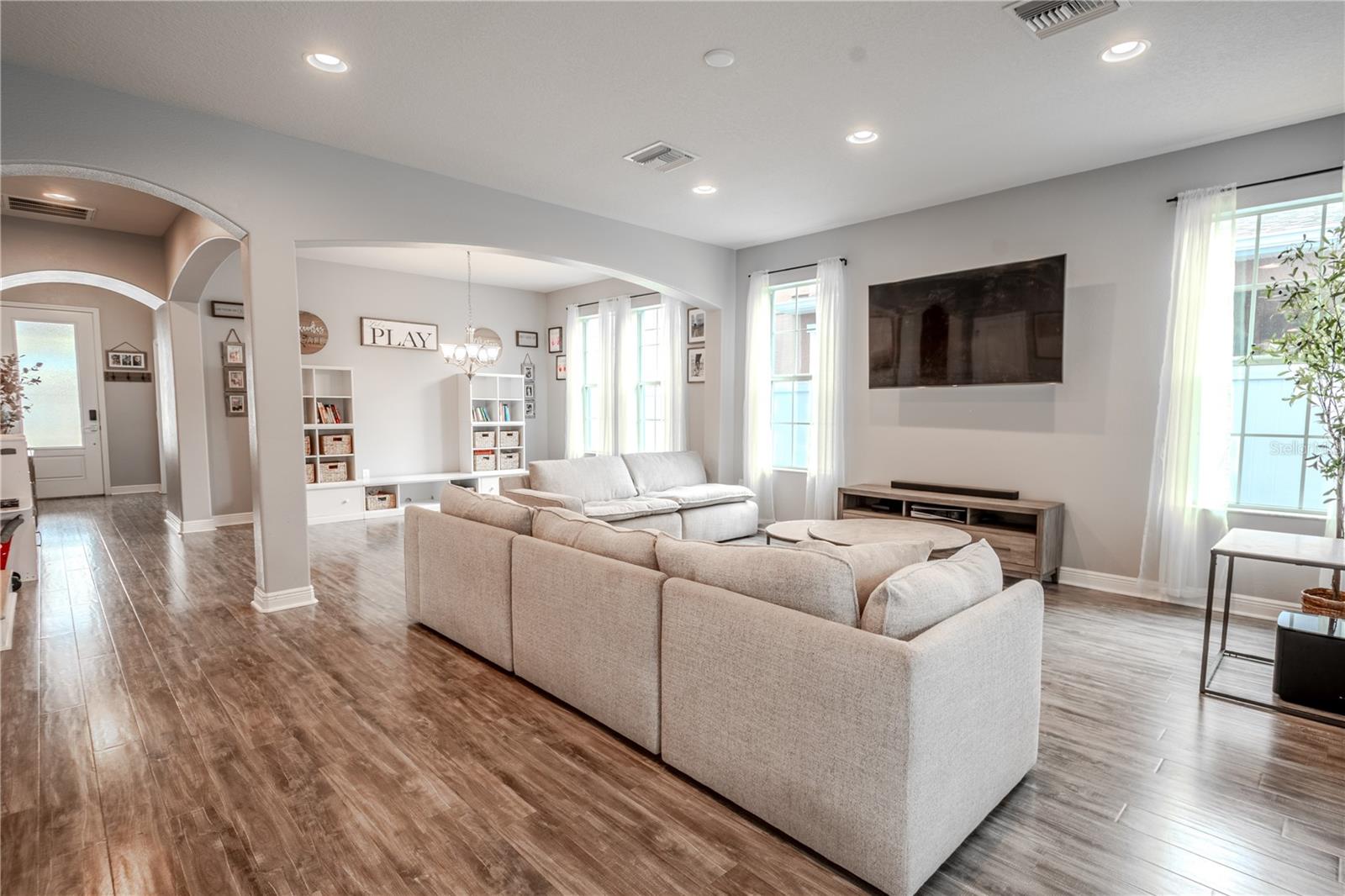 111 PHILIPPE GRAND CT, SAFETY HARBOR, FL, 34695