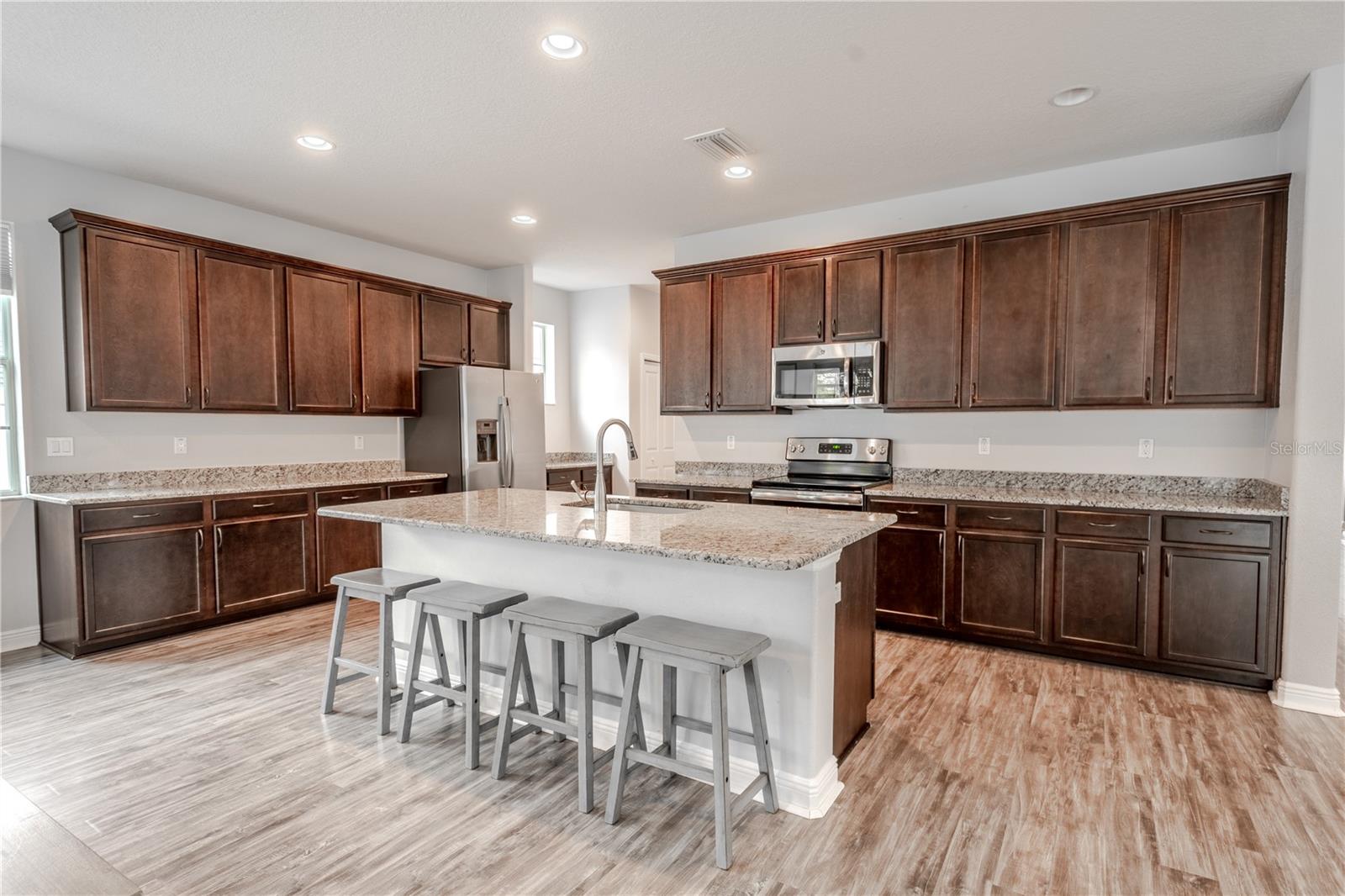 111 PHILIPPE GRAND CT, SAFETY HARBOR, FL, 34695