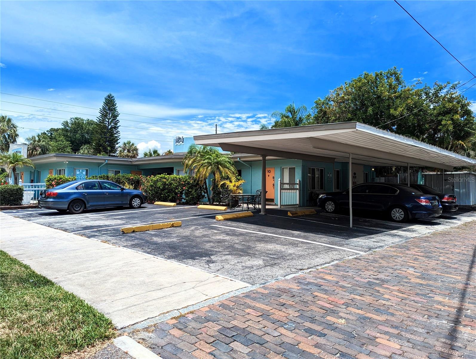 206 9TH AVE NE, ST PETERSBURG, FL, 33701